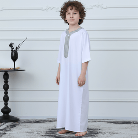 Black Geometric Trim Islamic Thobe(MKB018)
