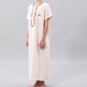 Boys' Embroidered Thobe with Chest Pocket(MKB026)