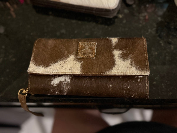 Western Leather Goods: A 2026 Care Guide for Wallets, Headstalls, and Saddle Tack