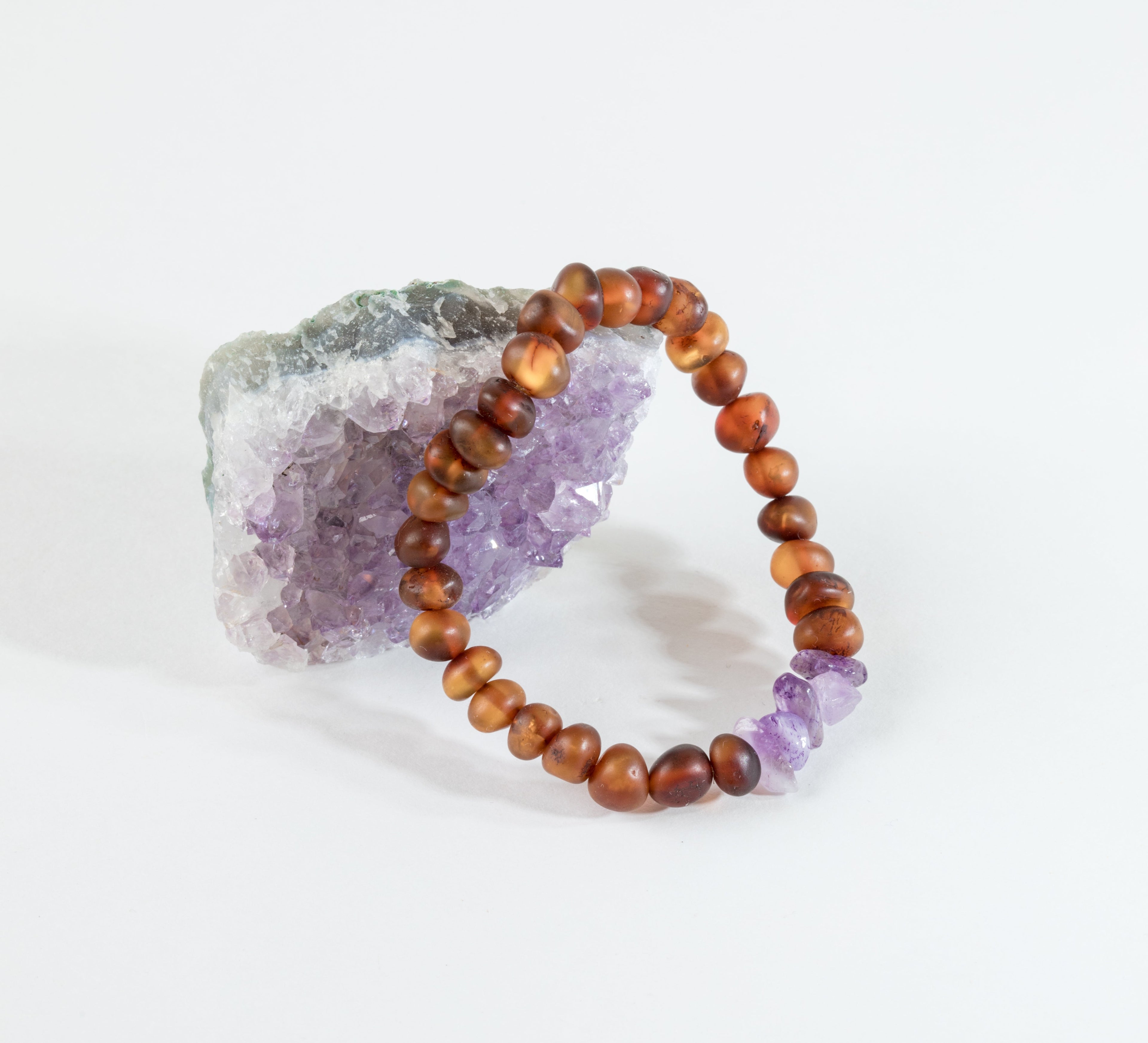 How to Choose Baltic Amber Jewelry: Color, Style, and Gemstone Pairings