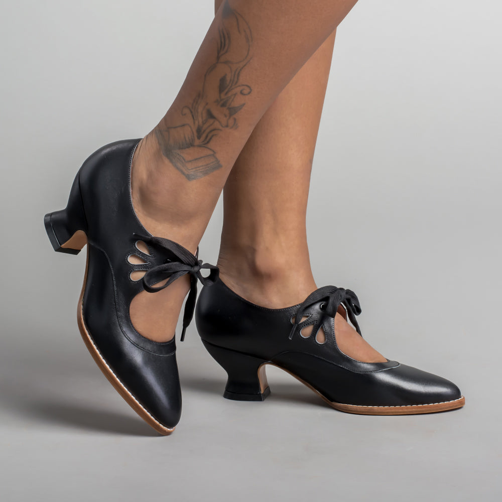 Women's Historical Shoes — American Duchess