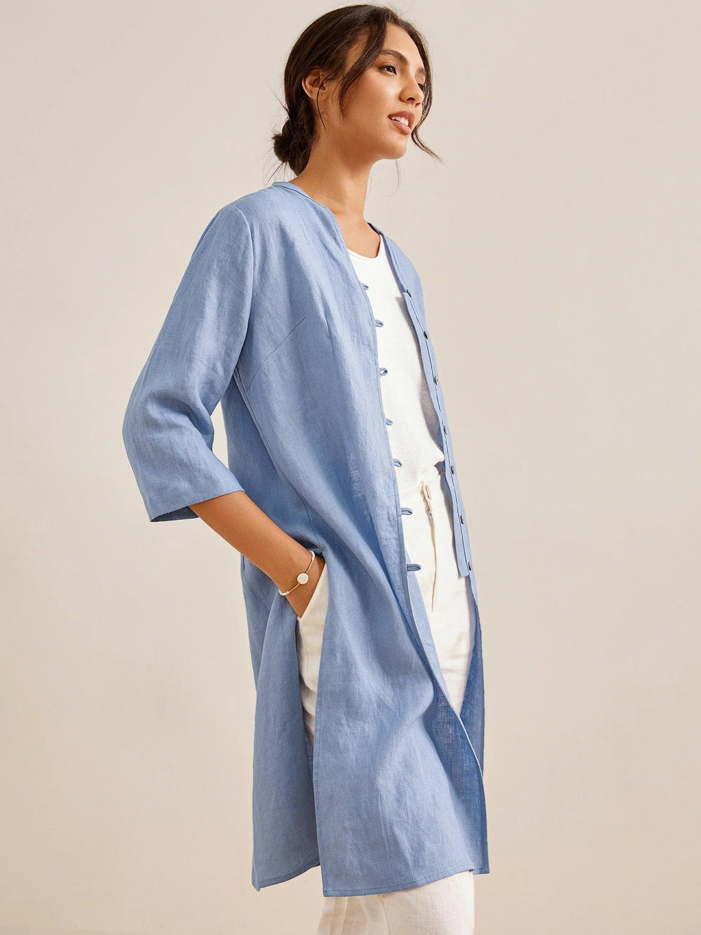 LINTICO 100% Linen Hand Button Long Top DILLON — LINTICO branding close-up