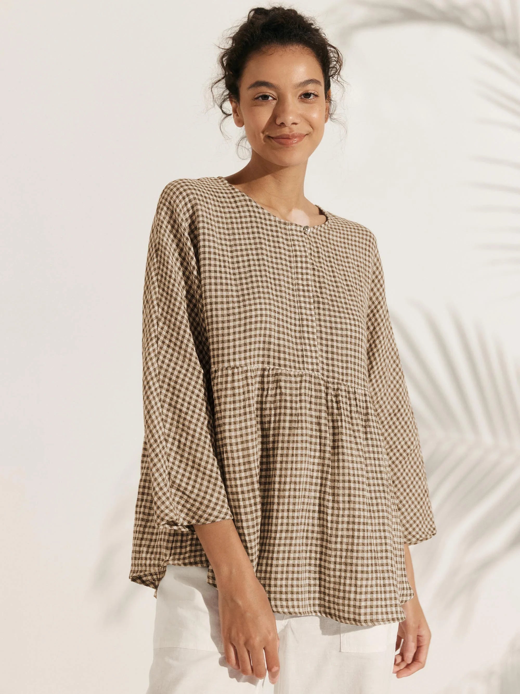 LINTICO Linen Checked Long-Sleeved Top CAROLINE — fabric or material detail