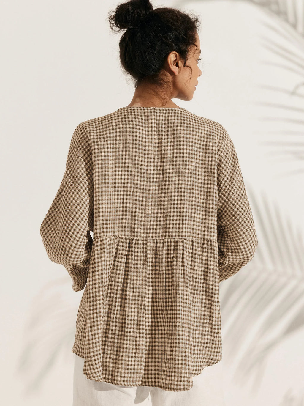 LINTICO Linen Checked Long-Sleeved Top CAROLINE — feature highlight