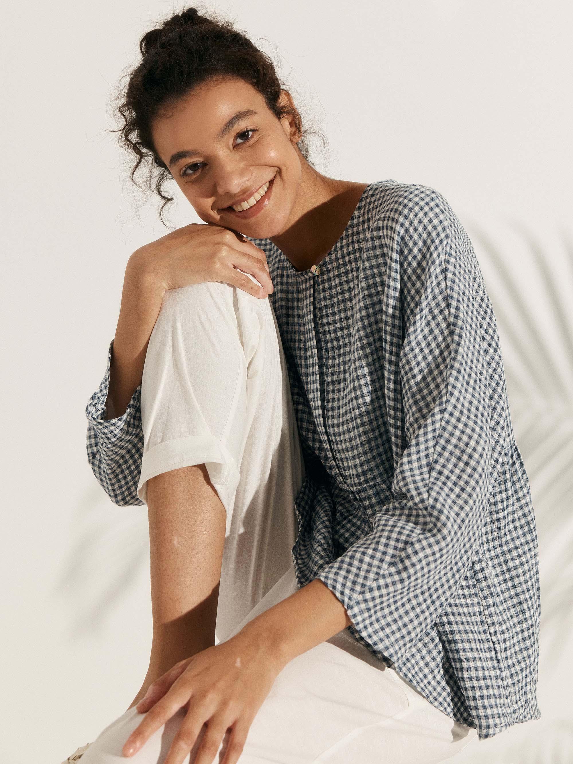 LINTICO Linen Checked Long-Sleeved Top CAROLINE — feature highlight