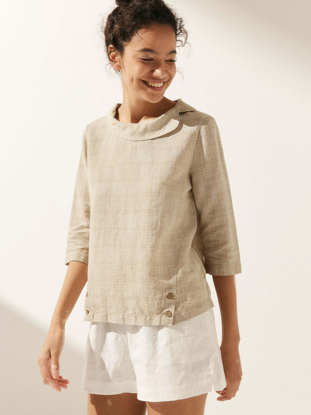 LINTICO Linen Gingham Checked Round Soft-Fold Collar Top LAURA — detail shot 8