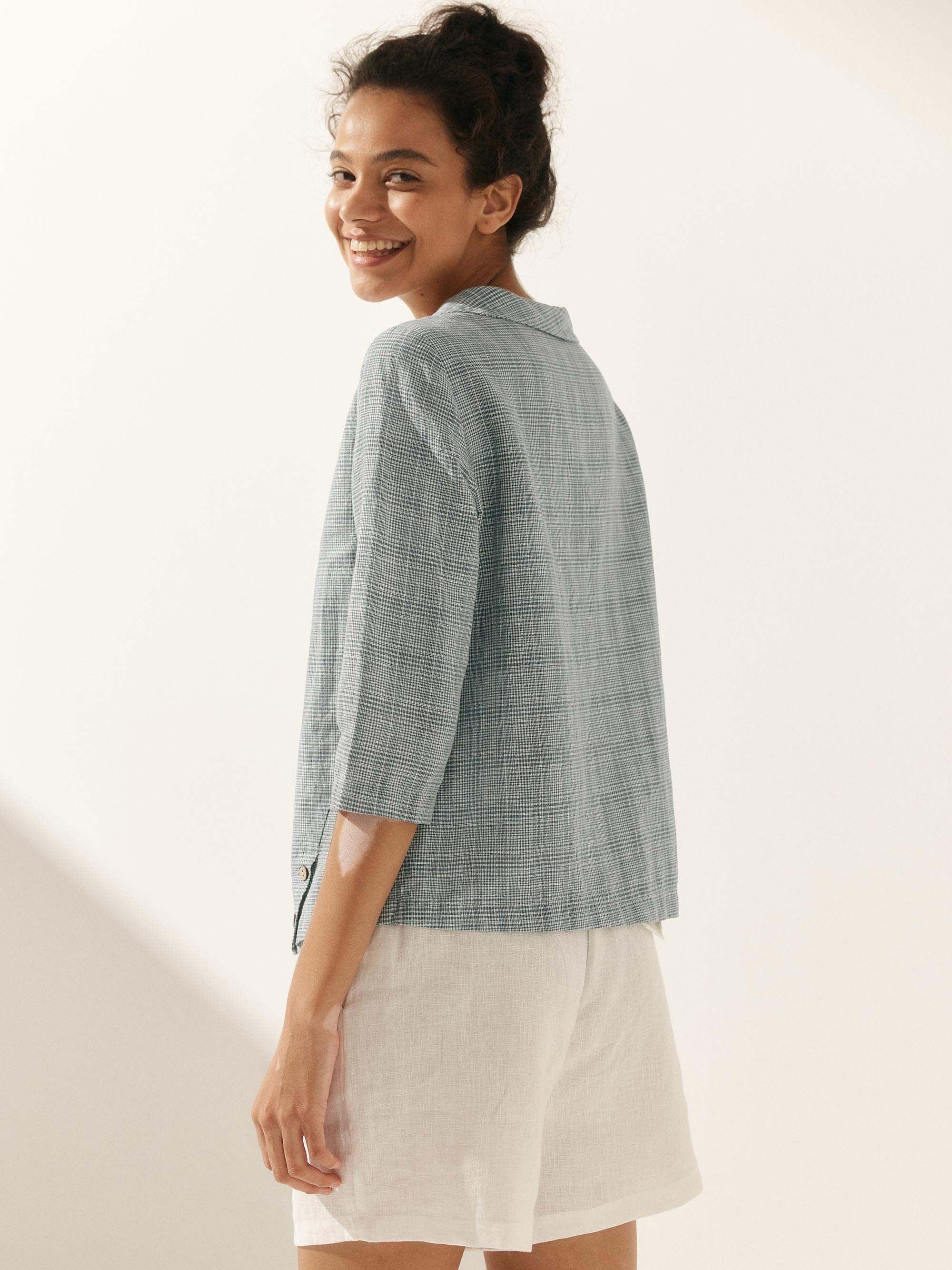 LINTICO Linen Round Soft-Fold Collar Top LAURA — color detail
