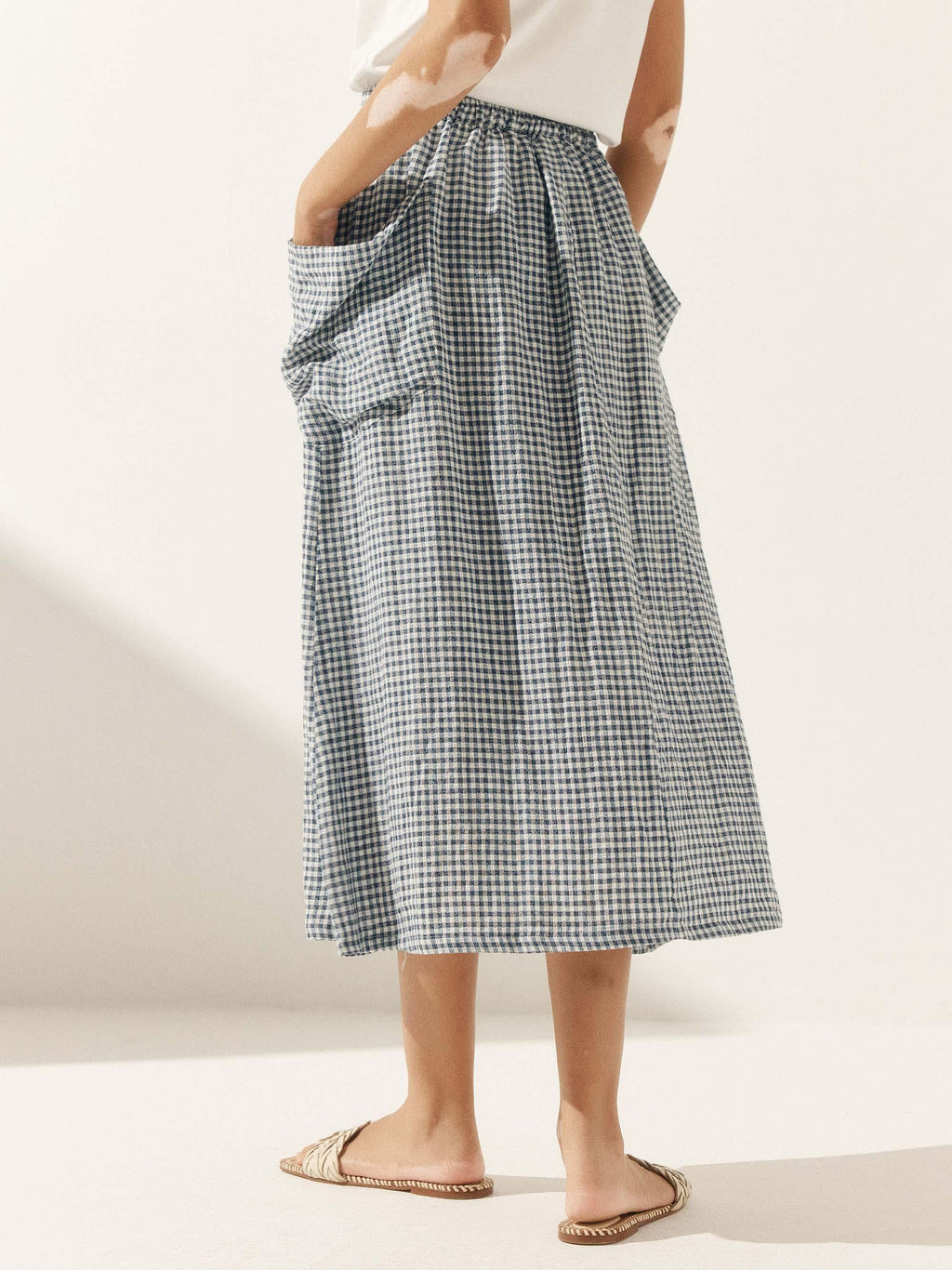 LINTICO Linen Checked Elastic Waist Skirt MARINA — product on model