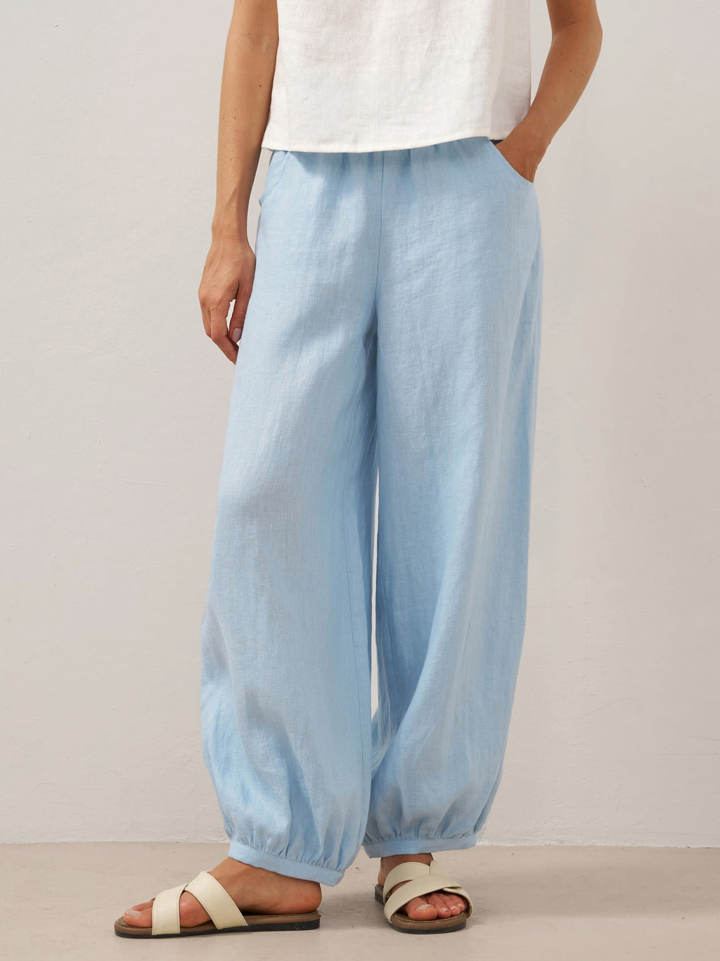 LINTICO 100% Linen Broad Elastic Waistband Pants TALIA — in-use photo