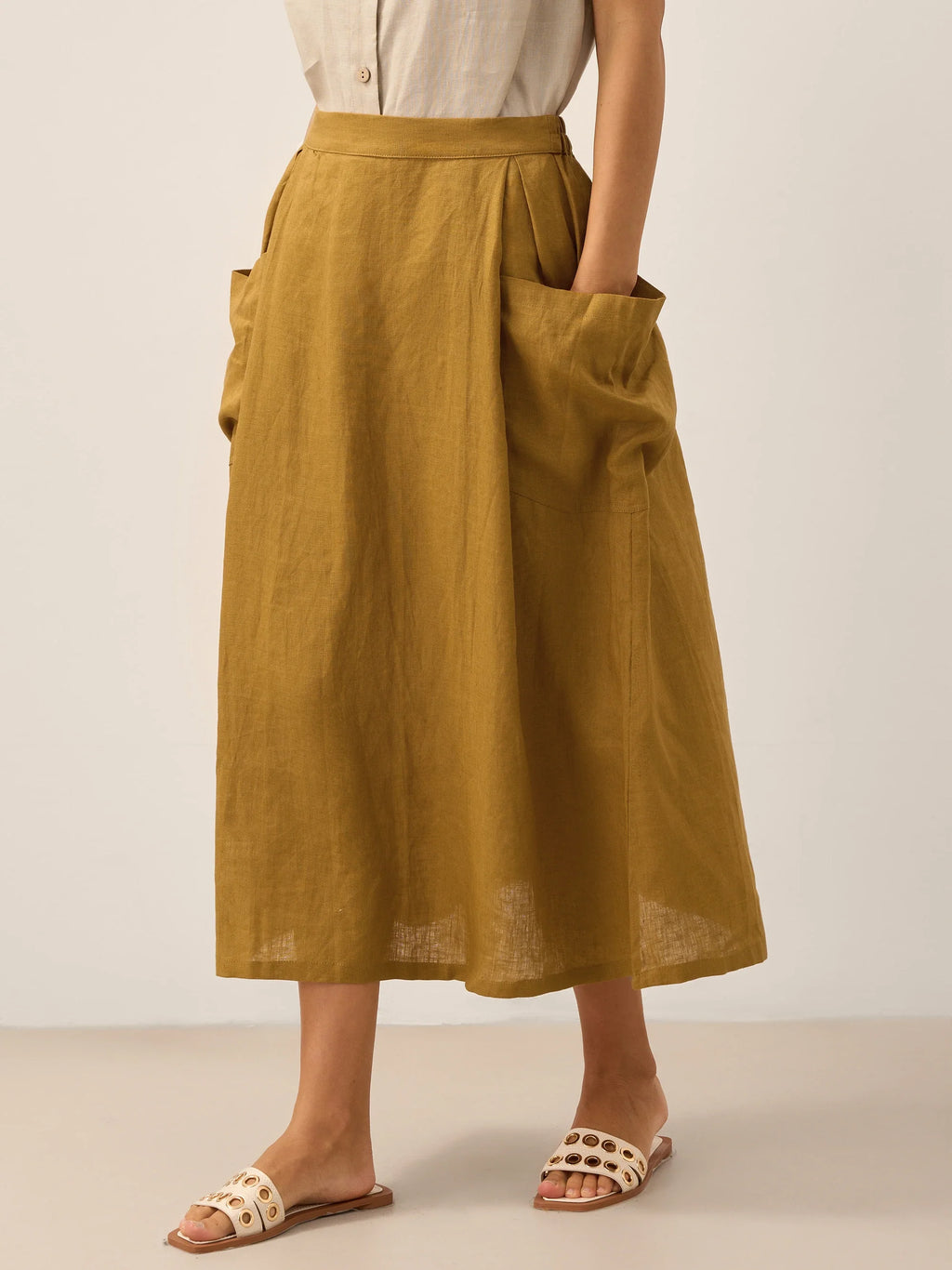 LINTICO Linen Checked Elastic Waist Skirt MARINA — lifestyle context