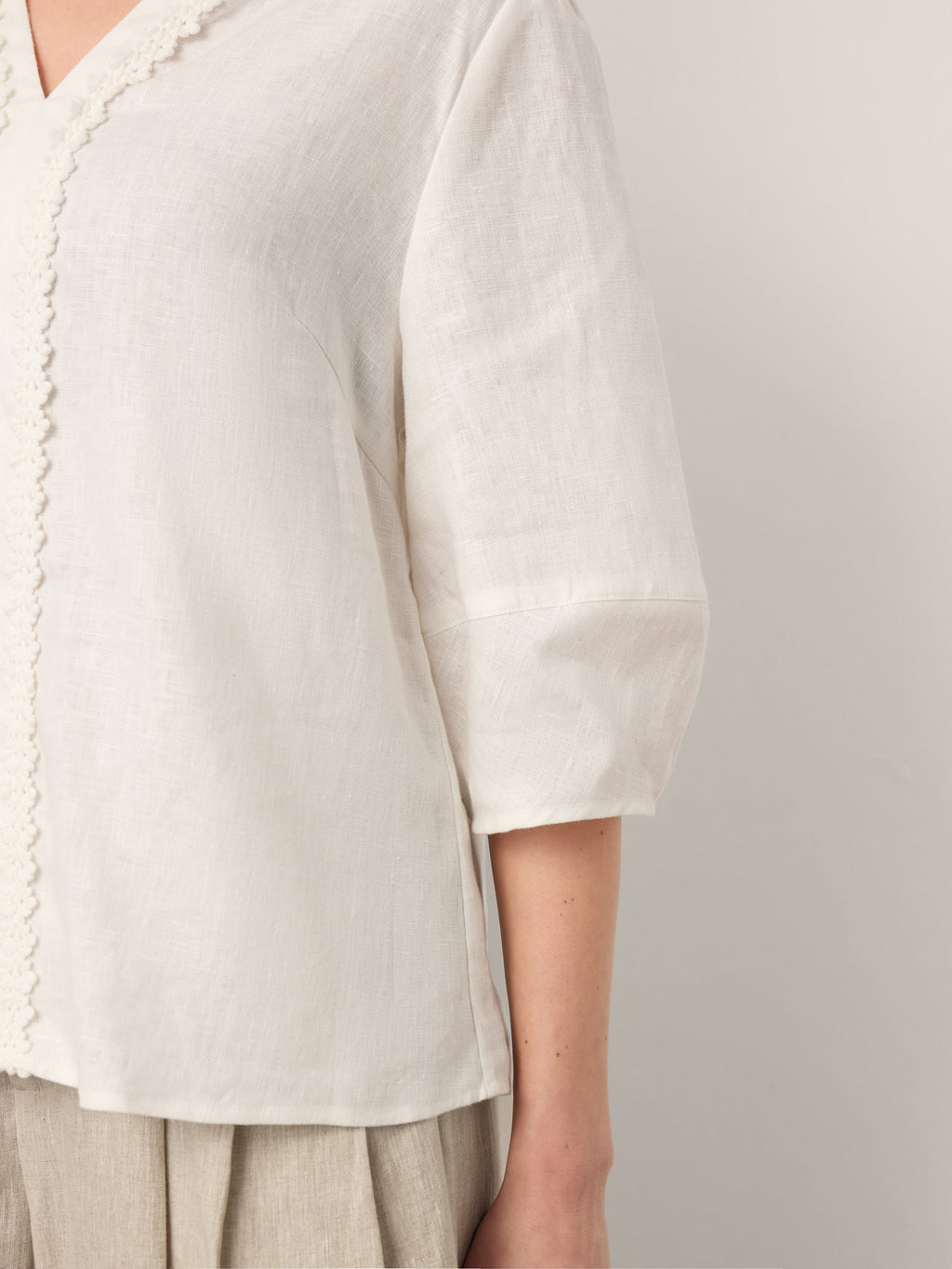 LINTICO 100% Linen Lace Trim Lantern Sleeve V-Neck Top LIVIAN — detail shot 7