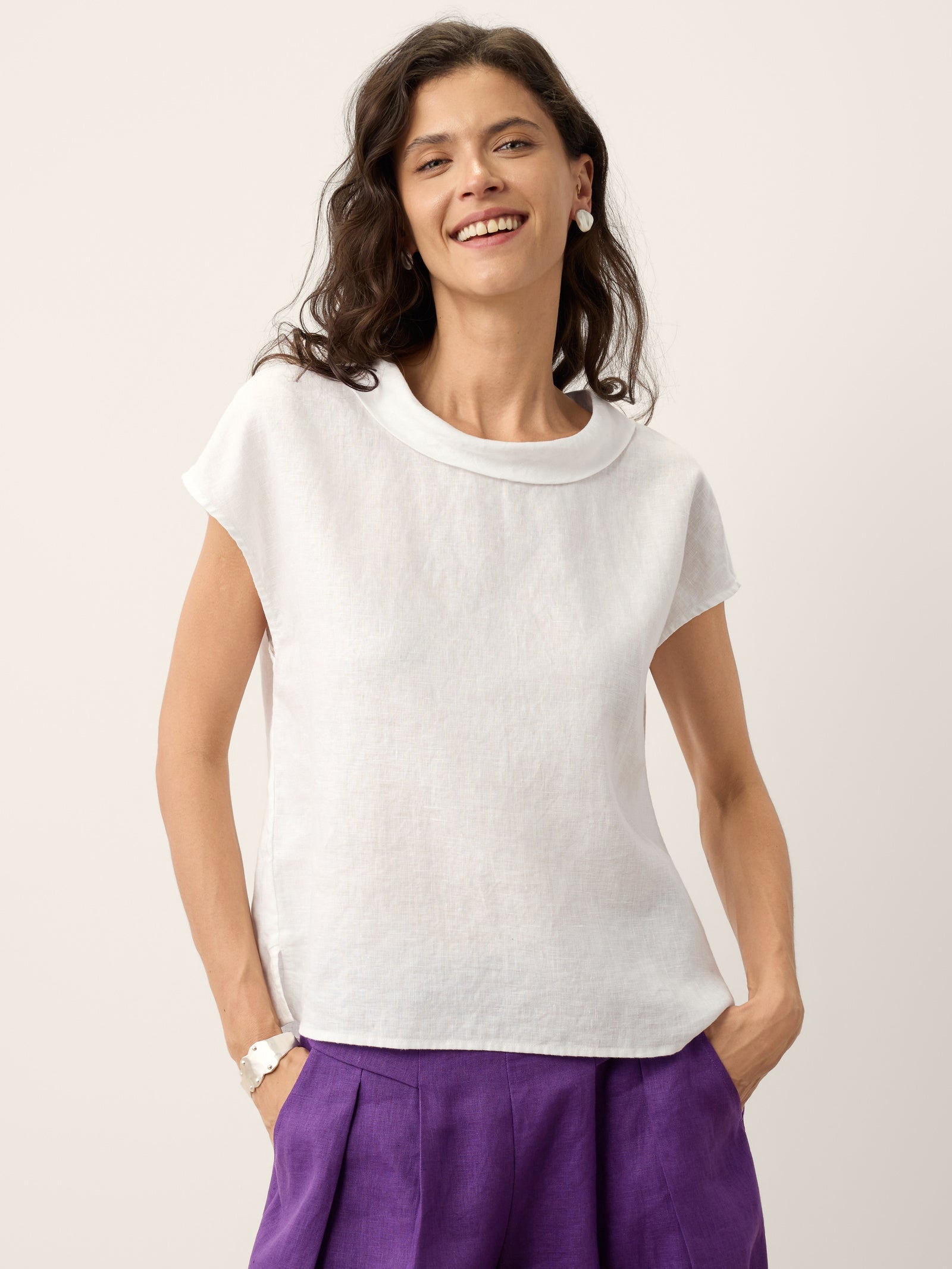 LINTICO 100% Linen Soft-Fold Collar Shell Button Top SABINE — main product shot
