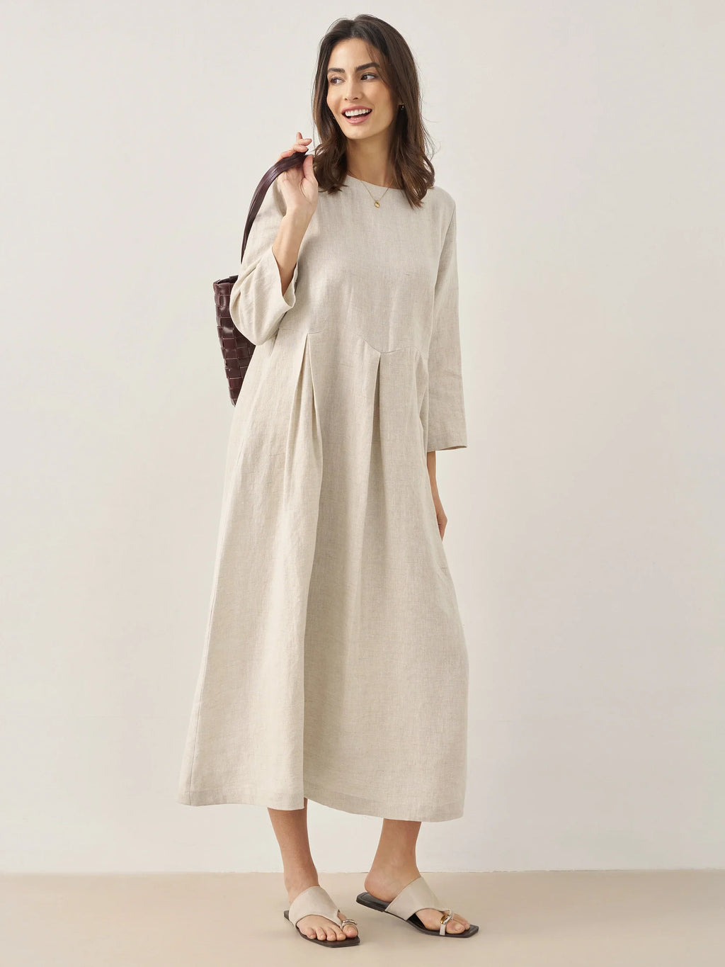 LINTICO 100% Linen Bateau Neck Pleated Maxi Dress ABIGAIL — detail close-up