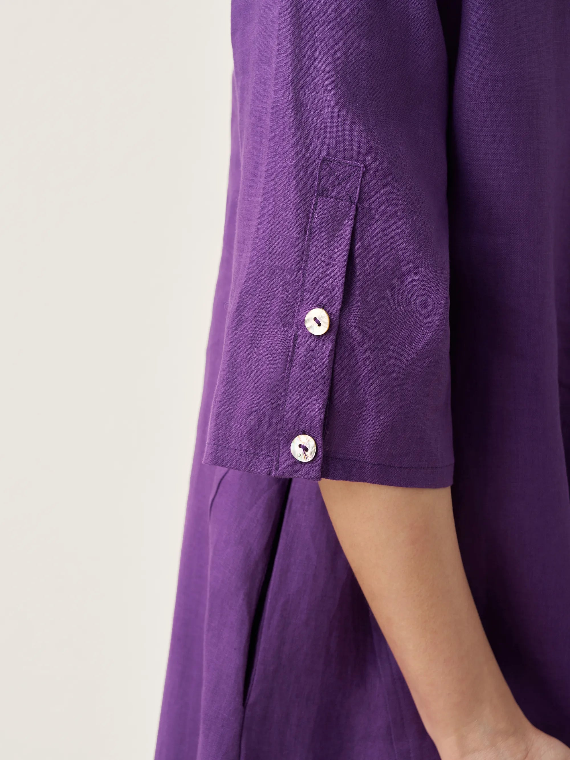 LINTICO 100% Linen Collarless Mid-Length Dress SOFIA — detail shot 10
