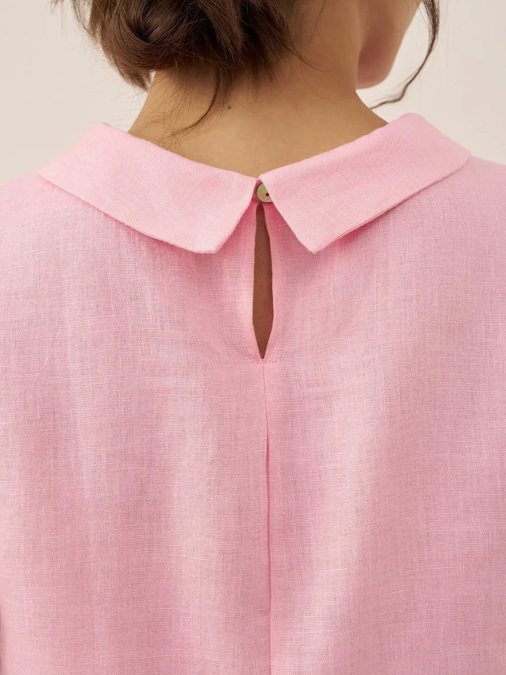 LINTICO 100% Linen Draped Collar Tank Top — detail shot 9