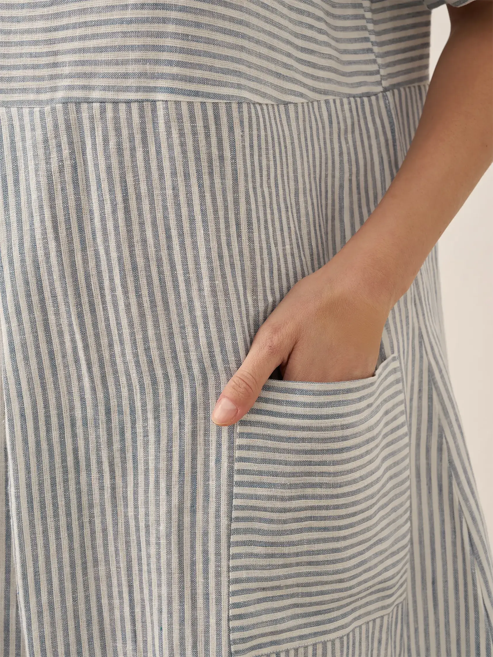 LINTICO 100% Linen Pinstripe Paneled Short-Sleeved Dress MORGAN — side view