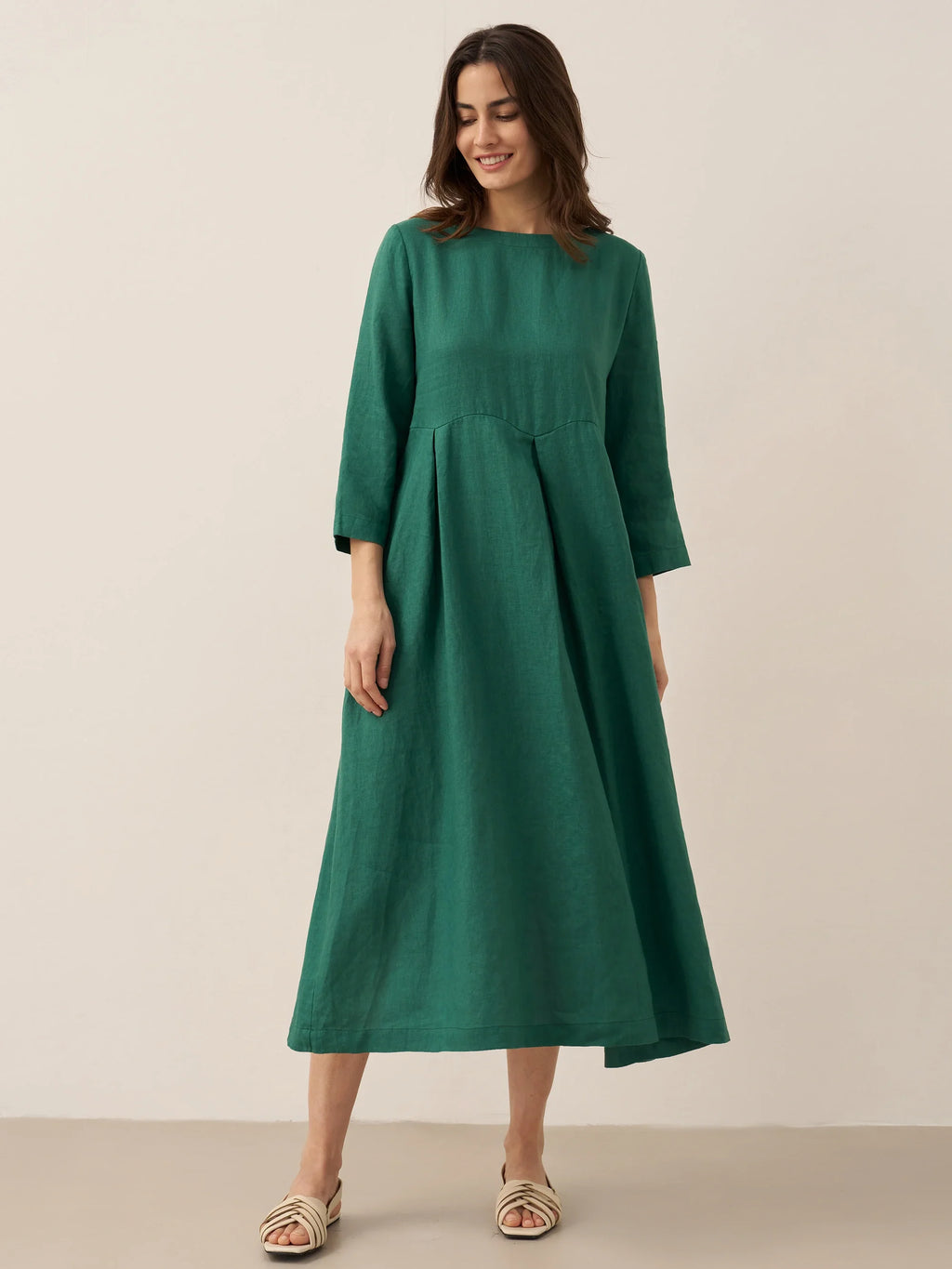 LINTICO 100% Linen Bateau Neck Pleated Maxi Dress ABIGAIL — fabric or material detail