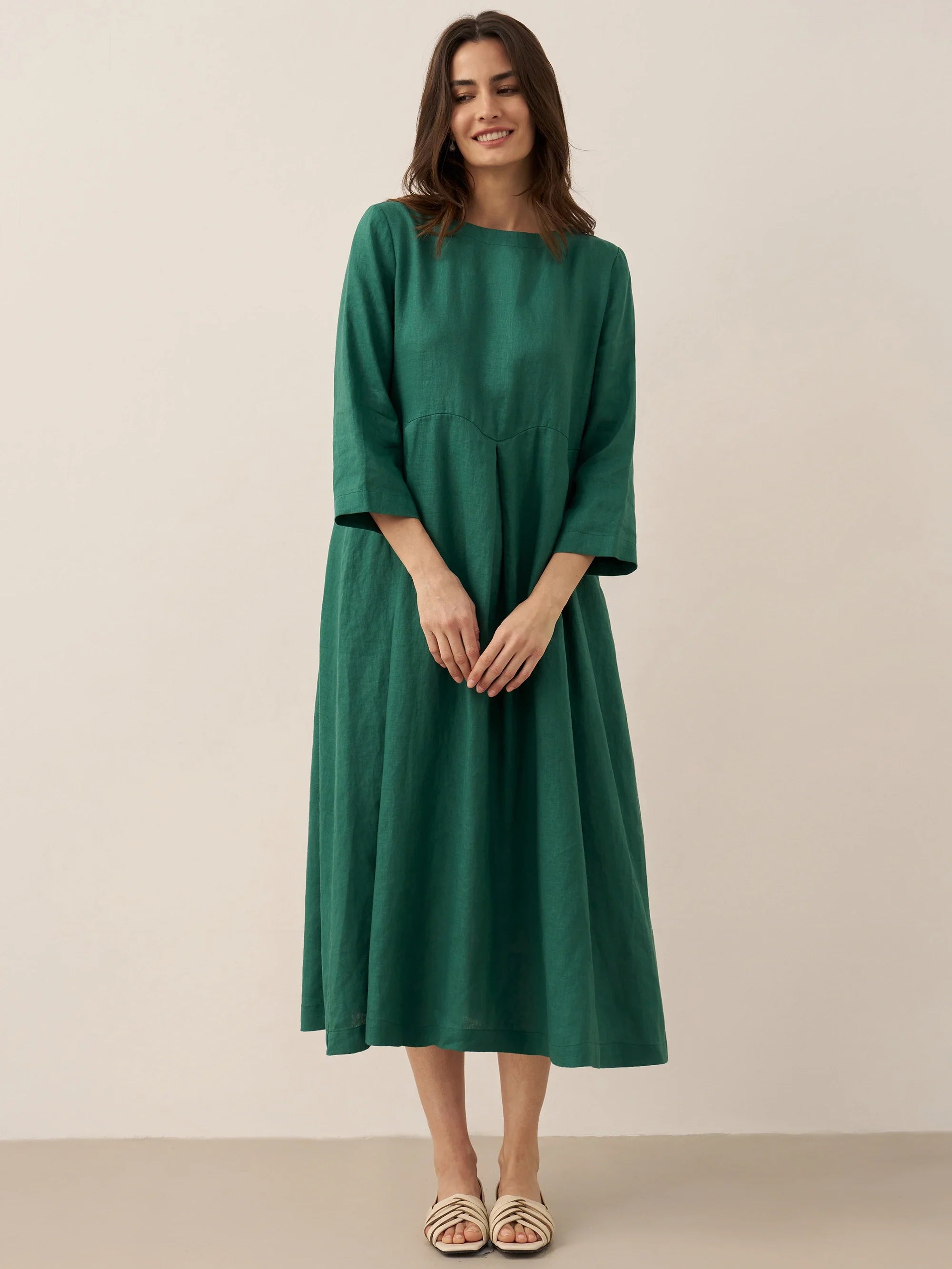 LINTICO 100% Linen Bateau Neck Pleated Maxi Dress ABIGAIL — detail shot 6