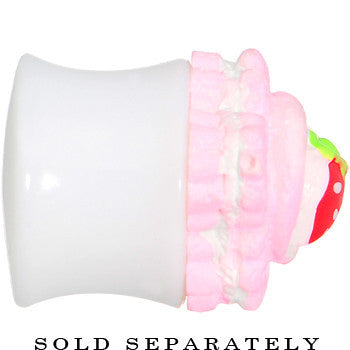 BodyCandy 9/16 Strawberry Shortcake Saddle Plug — lifestyle context