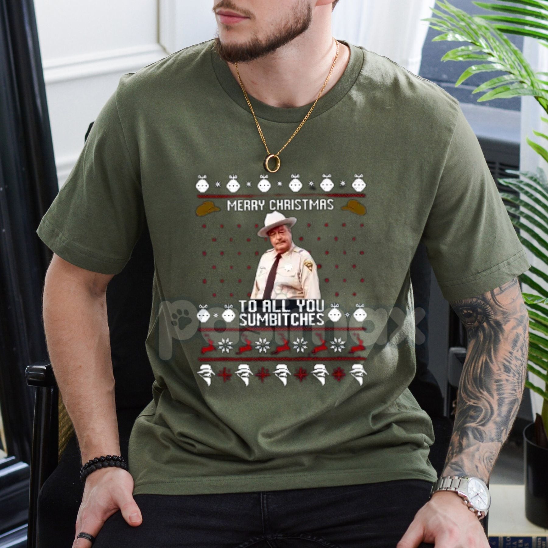 Pasimax Classic "Merry Christmas" T-Shirt - Festive Holiday Graphic Tee, Unisex Xmas Apparel, Cozy Winter Shirt — lifestyle c