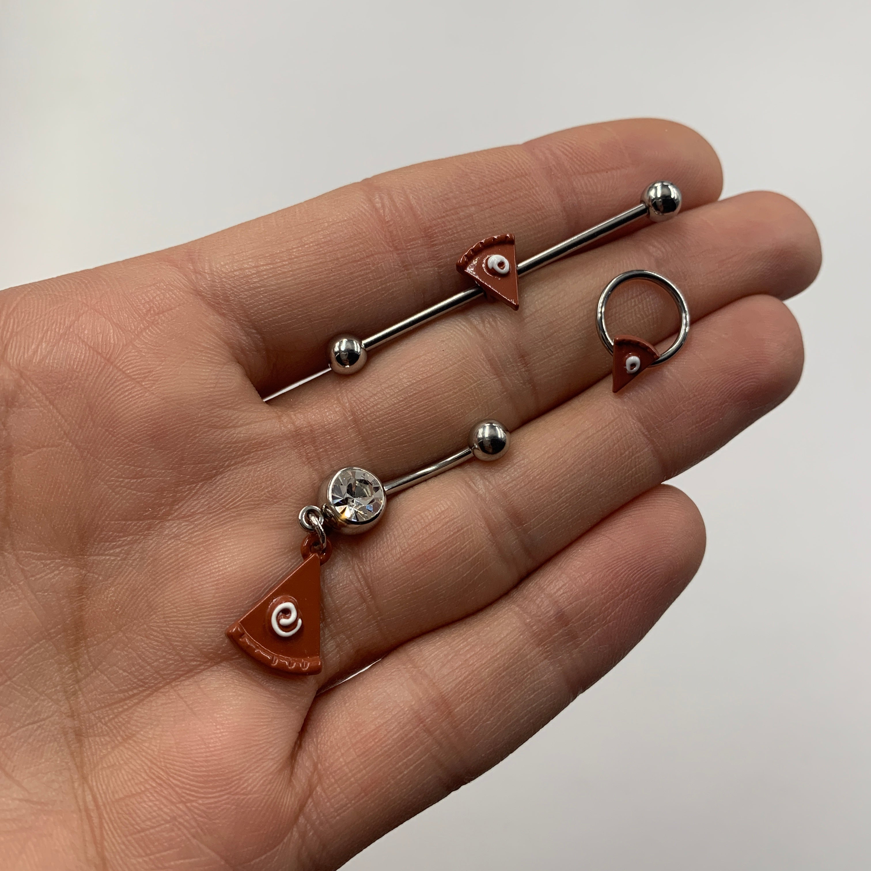 BodyCandy Clear Gem Pumpkin Pie Holiday Thanksgiving Dangle Belly Ring — detail close-up
