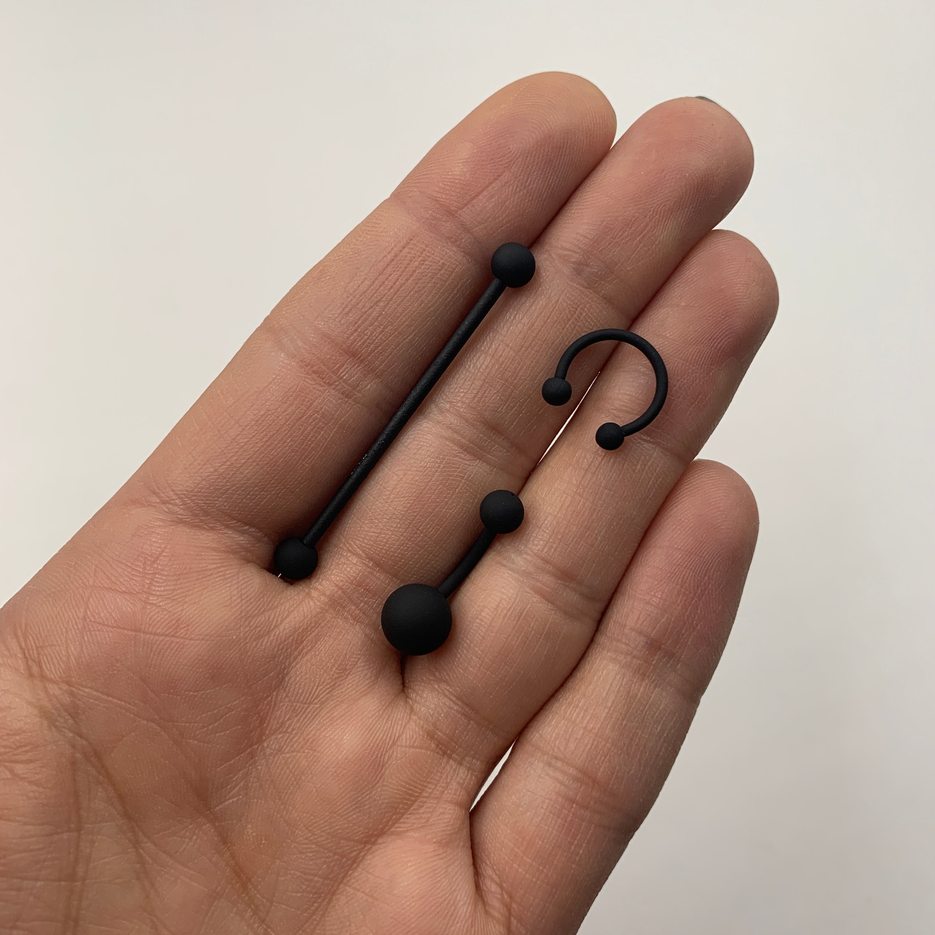BodyCandy Blissful Black Matte Belly Ring — lifestyle context