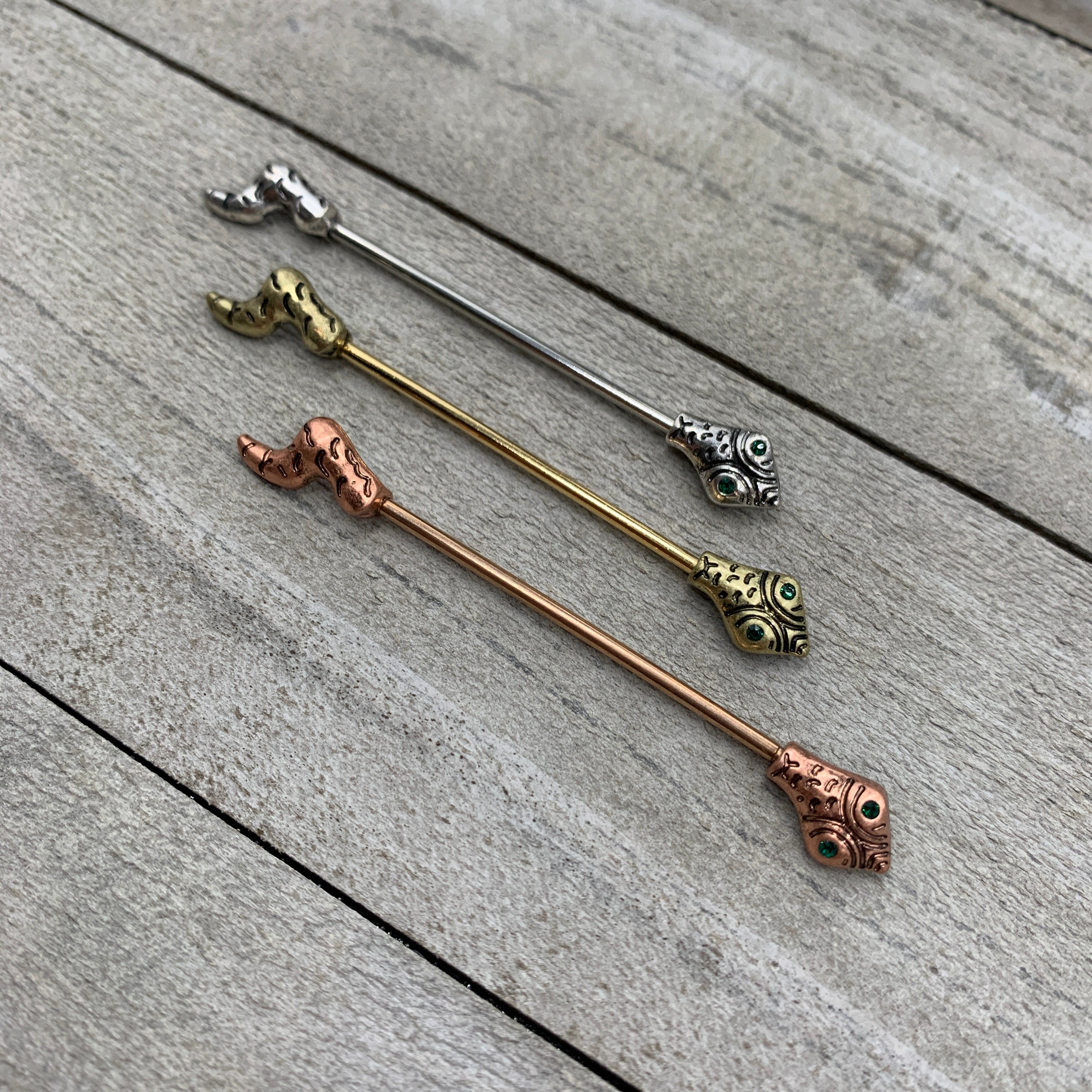 BodyCandy 14G Green Gem Tribal Snake Industrial Barbell 38mm — detail close-up
