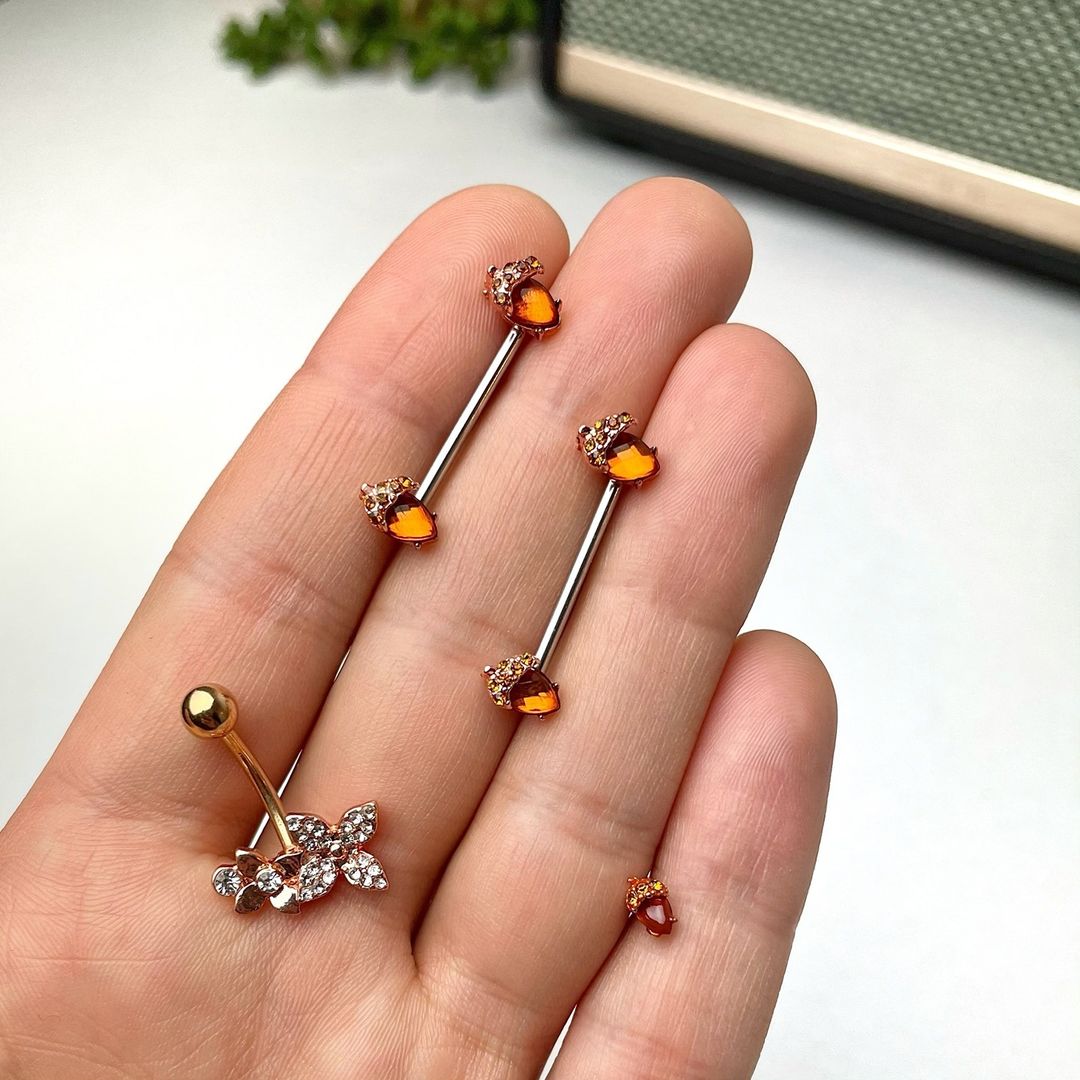 BodyCandy Clear Gem Rose Gold Tone Butterfly Flower Glam Belly Ring — detail close-up