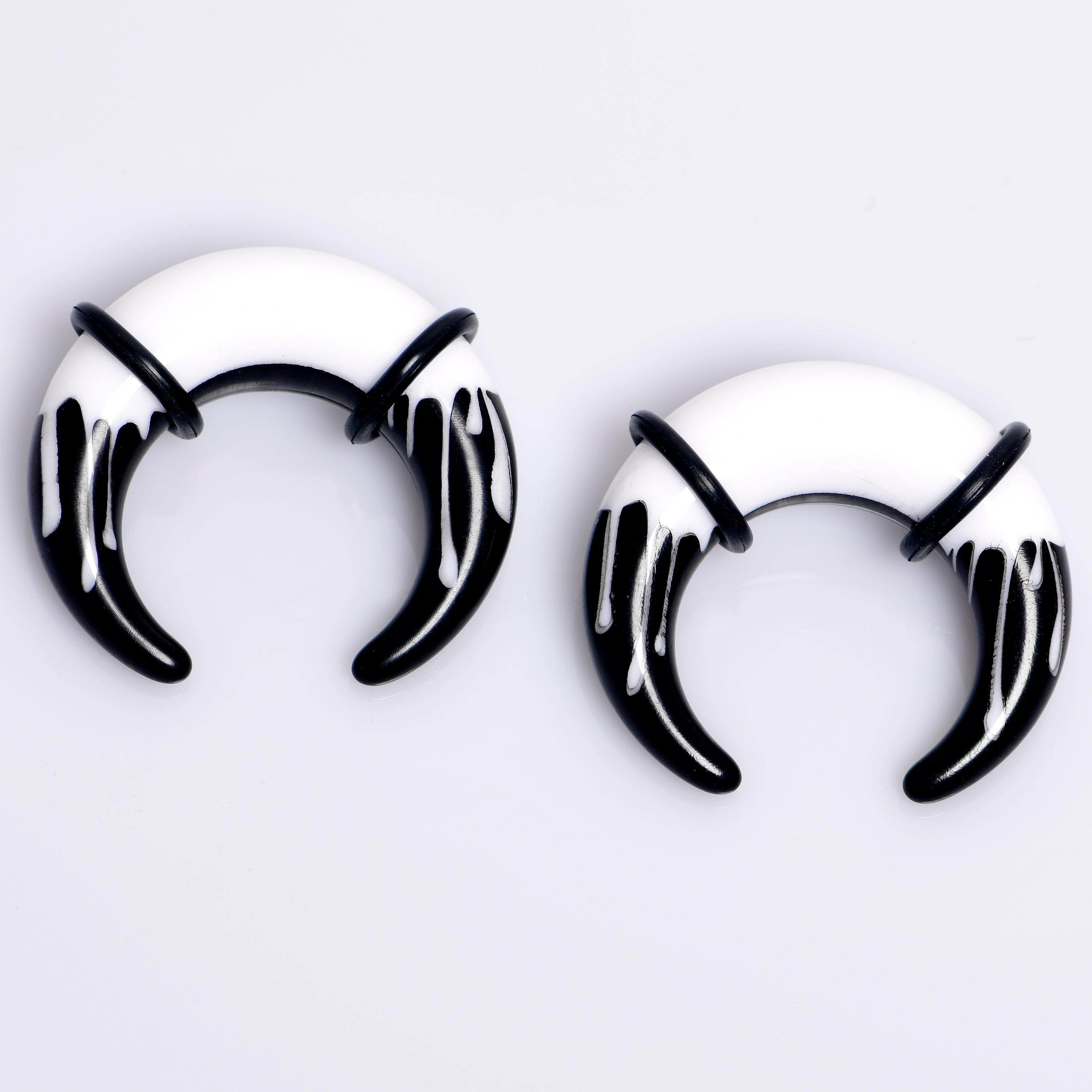 BodyCandy 0G Black White Reverse Drip Acrylic Pincher Curved Taper Set — main product shot