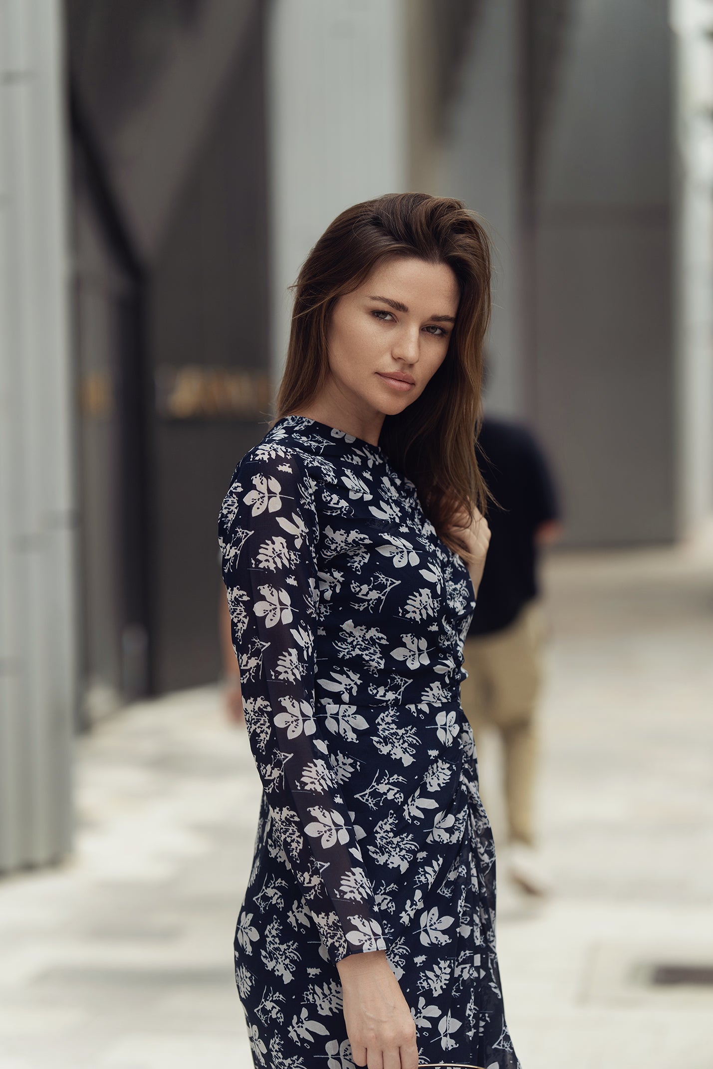 profile-nyc YULIA SHIRRED DRESS IN PAISLEY PRINT — profile-nyc branding close-up