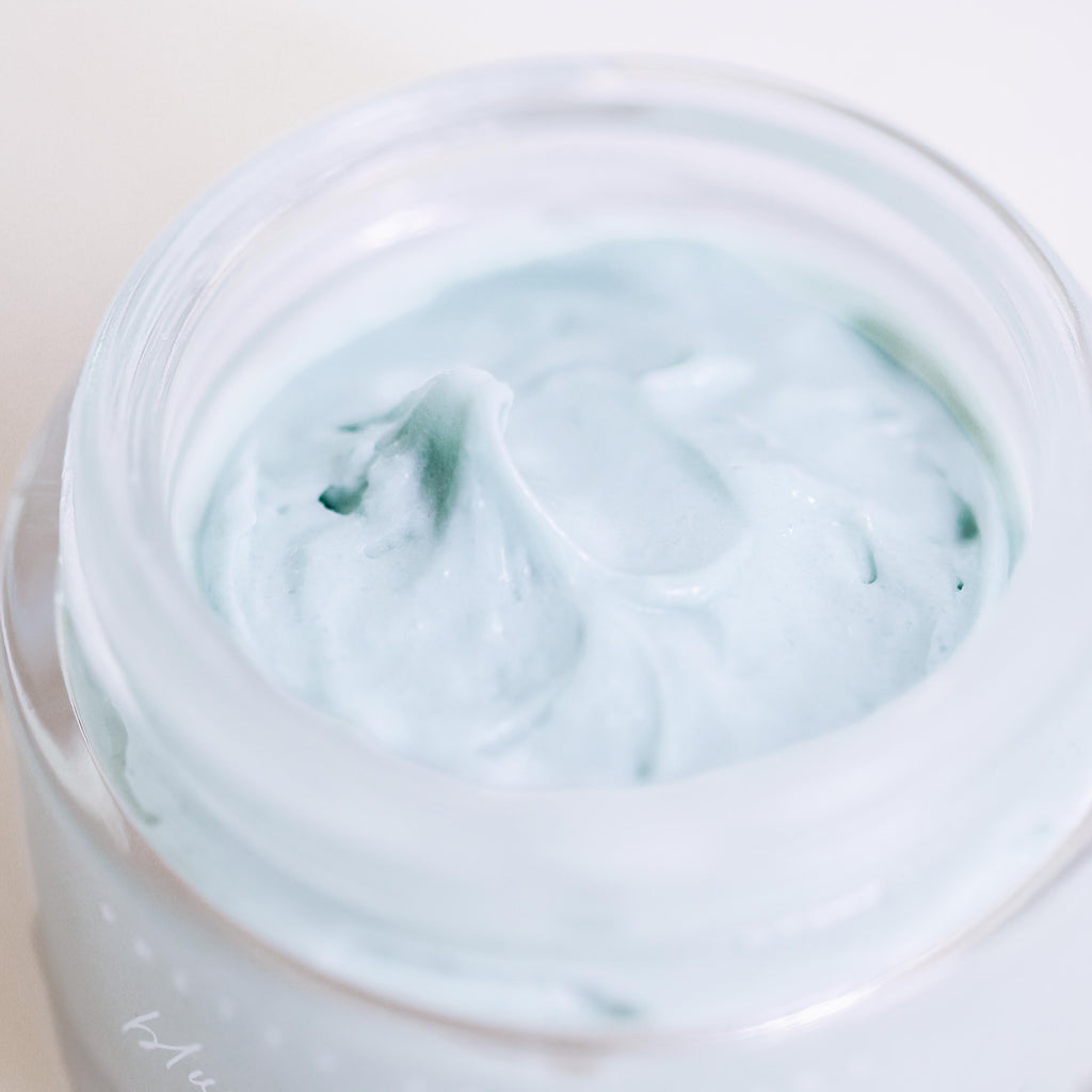 Pretty farm girl Farm Girl Beauty Kit — size reference