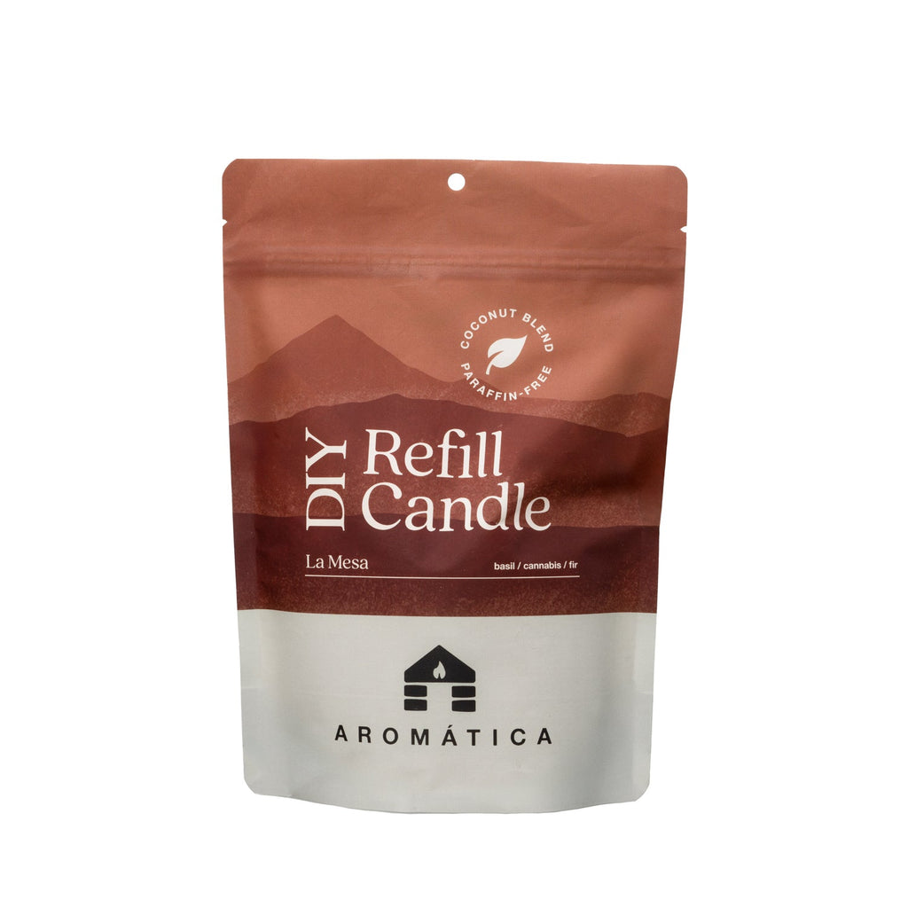 Bluecorn Candles Aromática Scented Candle Refill Kit — in-use context