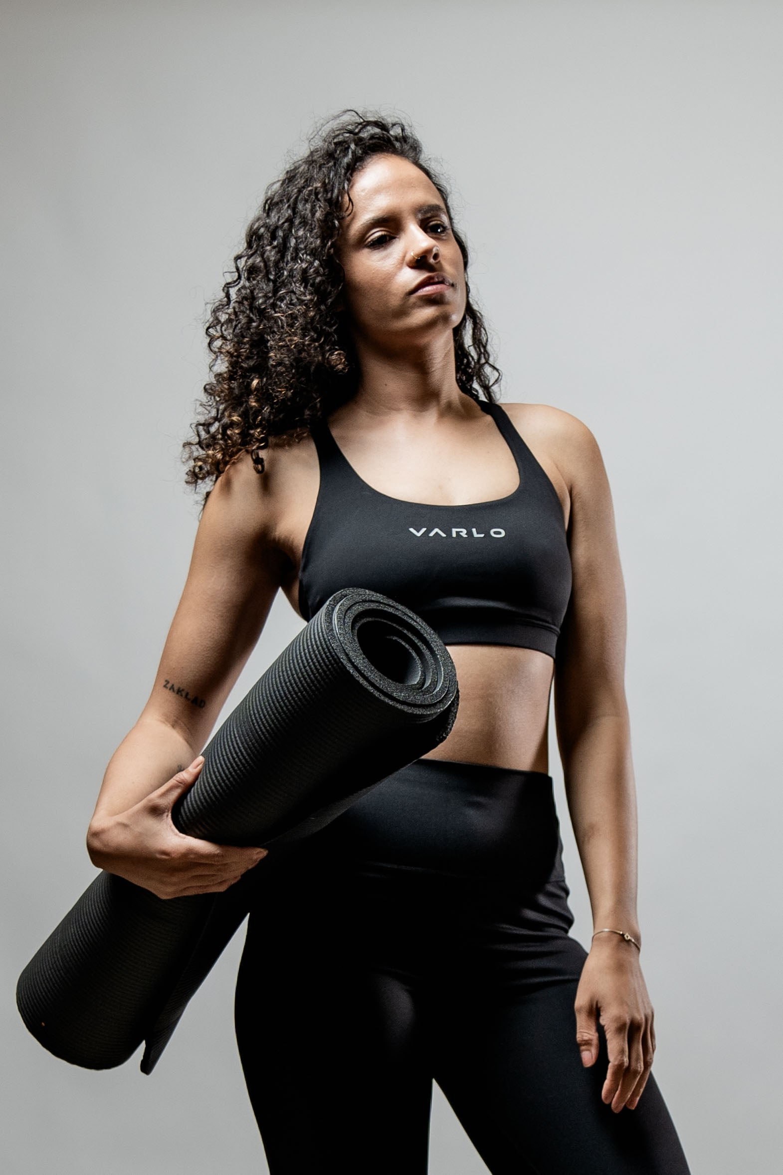 Varlo Women's SOHO Cross Back Sports Bra (Black) — side view