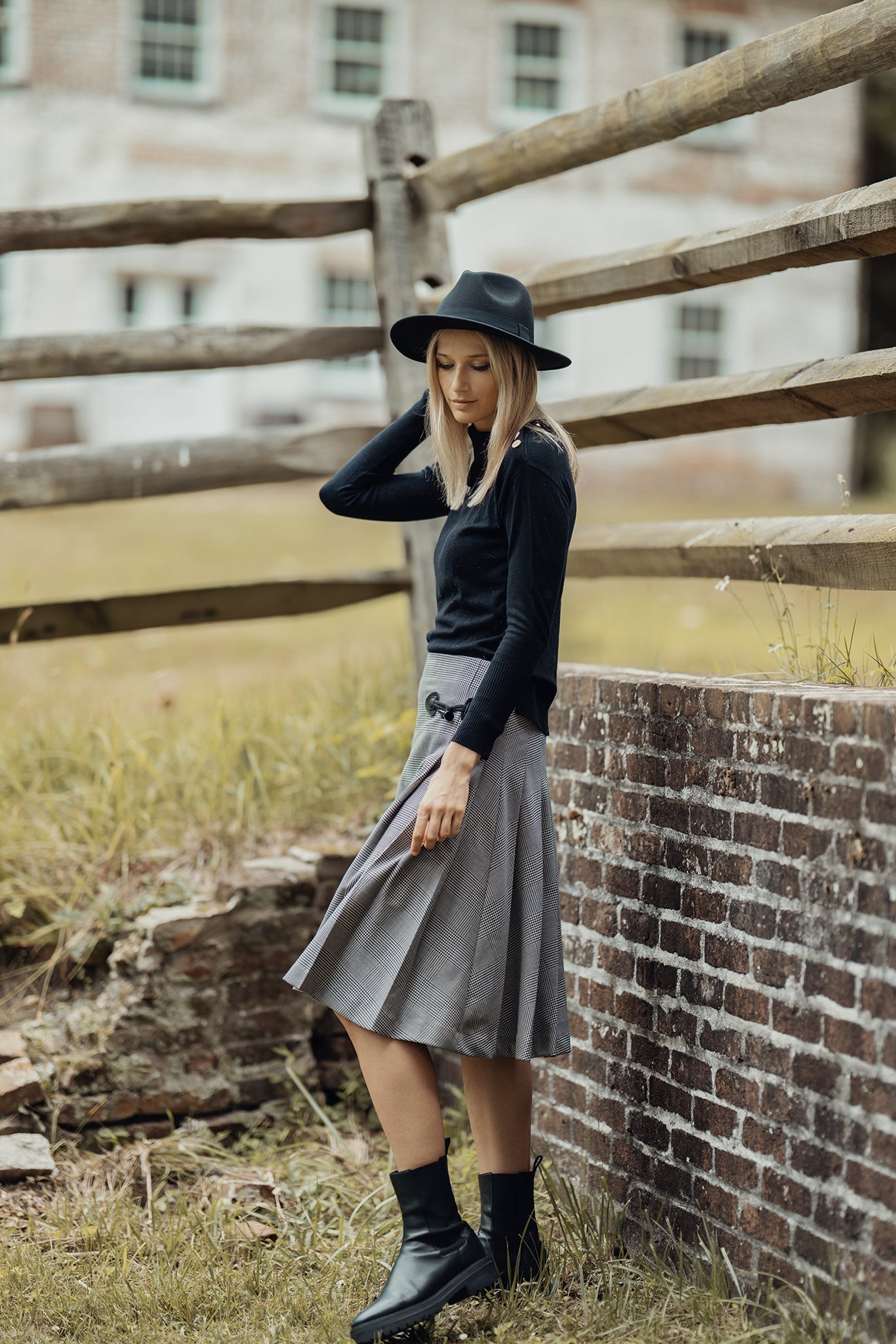profile-nyc WOOL PLAID KILT SKIRT — lifestyle context