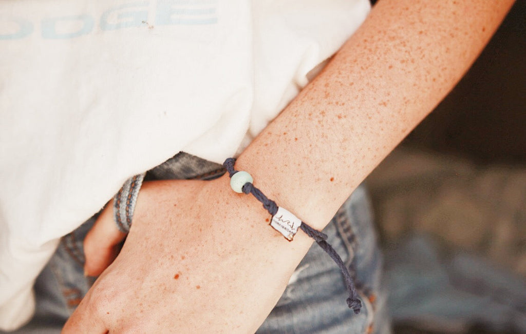 Earth Bands Pineapple | Earth Vibes And I OOP! — side view