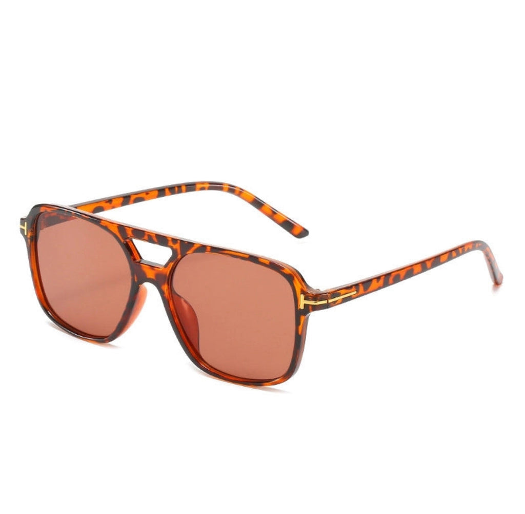 Pretty Little Patriot Pretty Little Patriot Saturday’s sunglasses — comparison shot