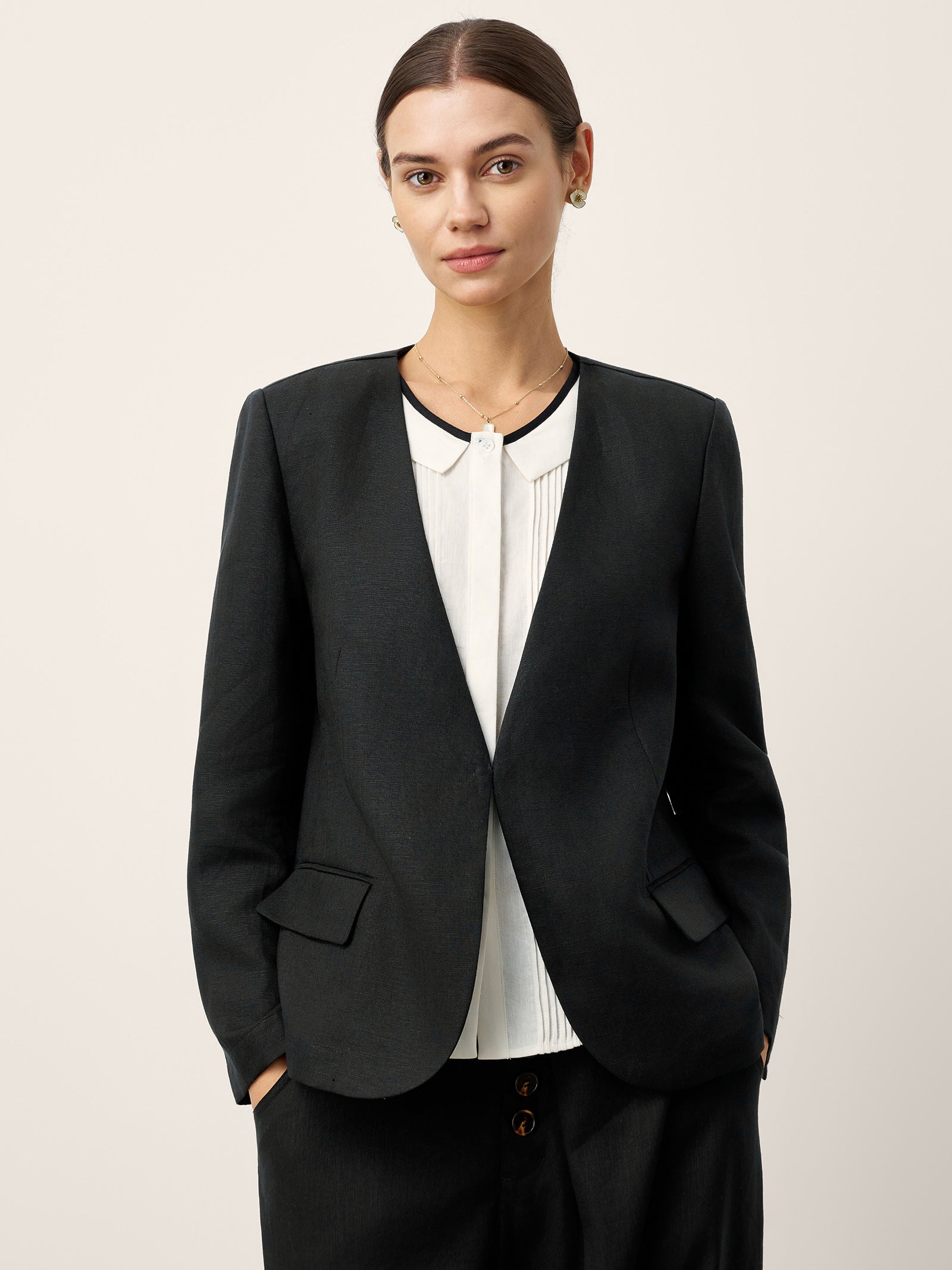 LINTICO Linen-Lyocell Relaxed V-neck Tailored Blazer VERITY — main product shot