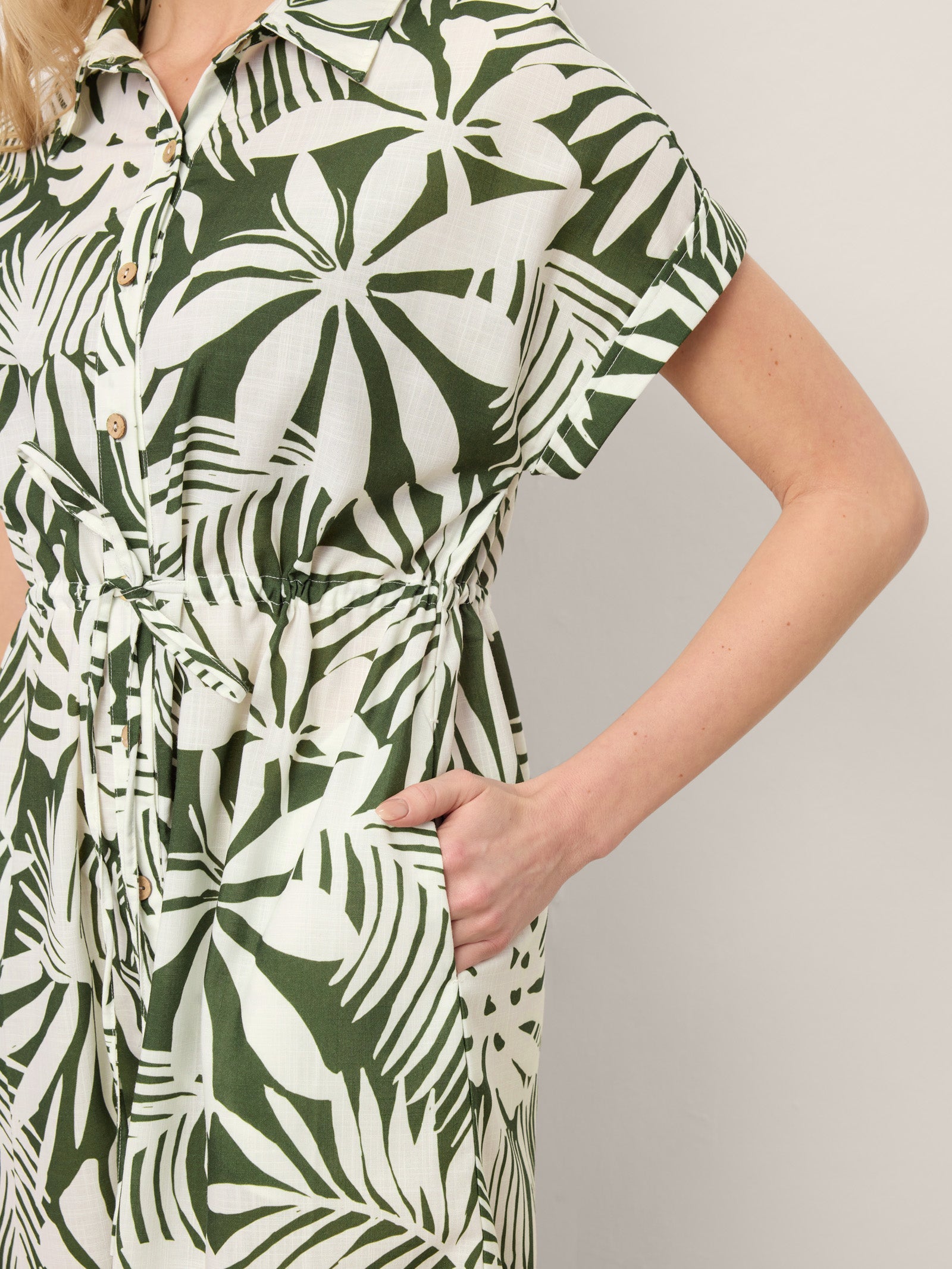 LINTICO Linen Palm Print Drawstring Waist Cuffed Sleeve Midi Shirt Dress AURELIA — color detail