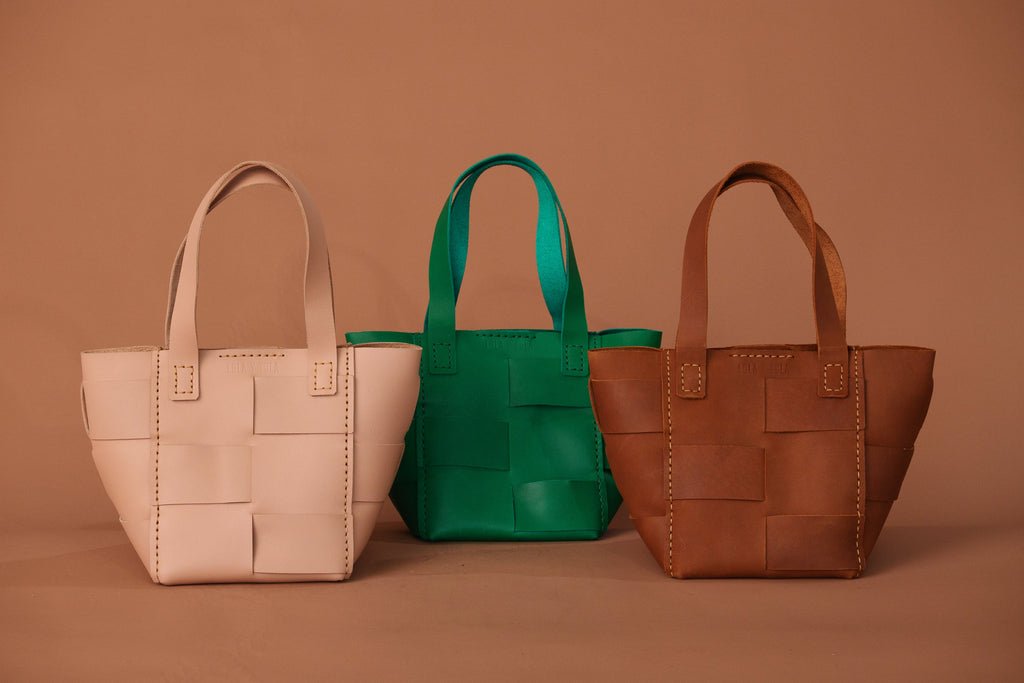 LOLA Y TULA Carmen Basket Bag Camel — side view