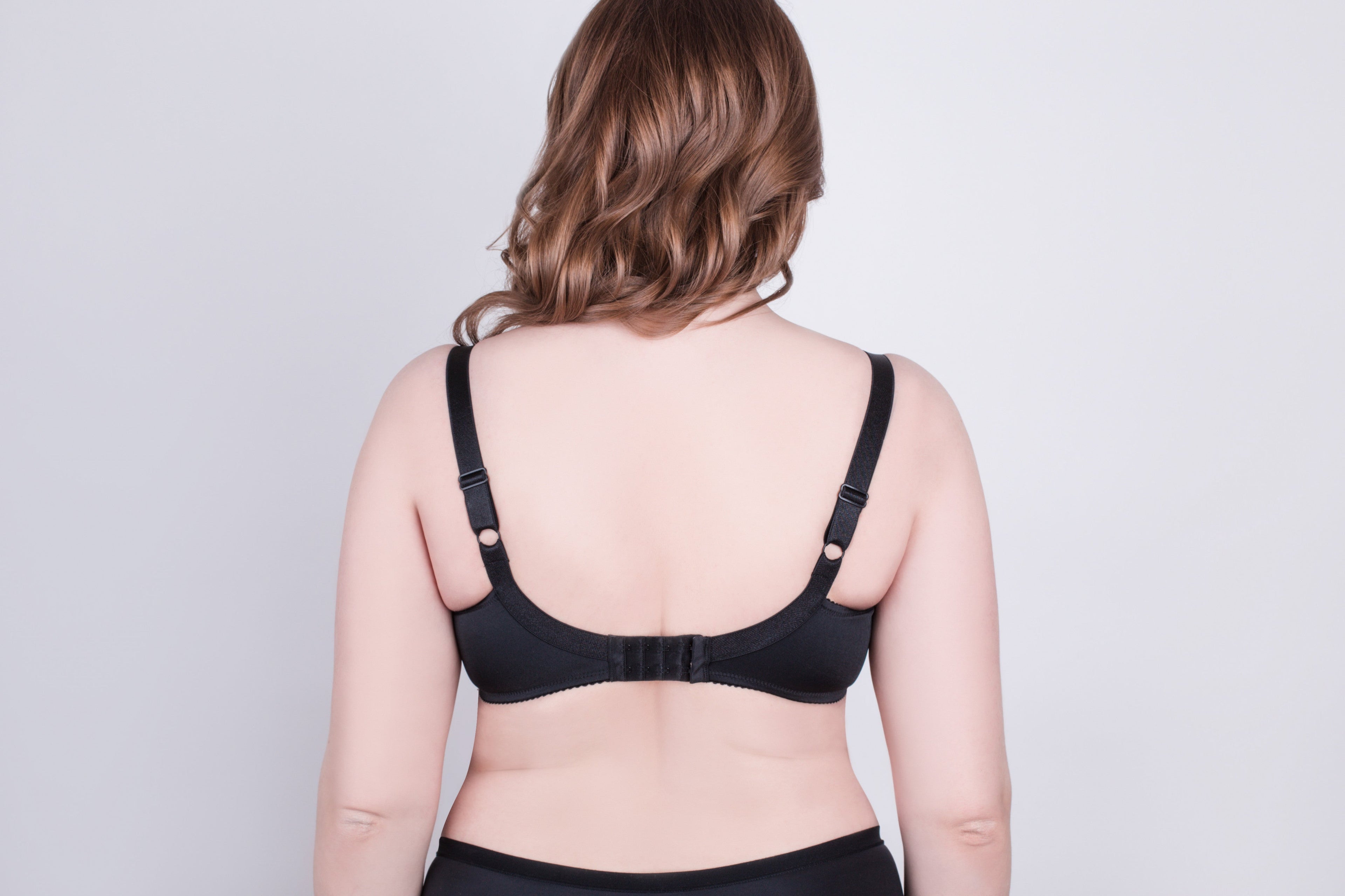 TheRanok.com Bra Milavitsa 120150 - Underwired, Mesh Insert, Wide Straps — lifestyle context