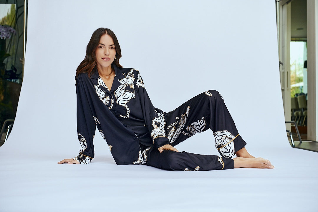 Simoné Sleepwear USA Washable Silk Pajama Set - Kenya — lifestyle context