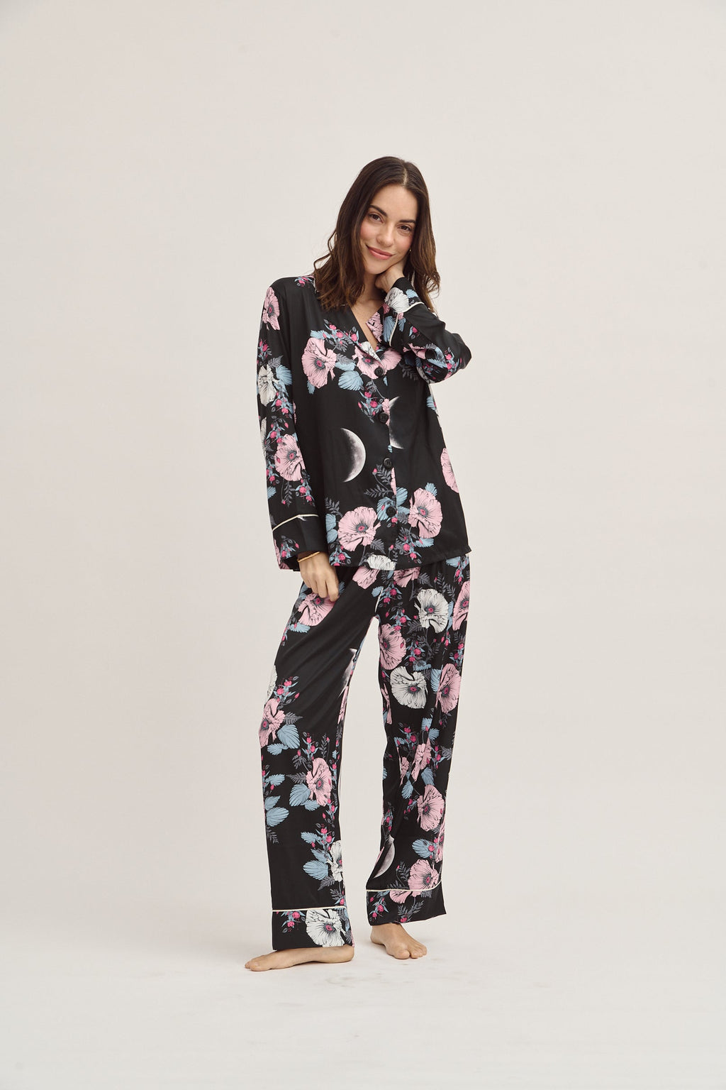 Simoné Sleepwear USA Washable Silk Pajama Set - Grace Kelly — detail close-up