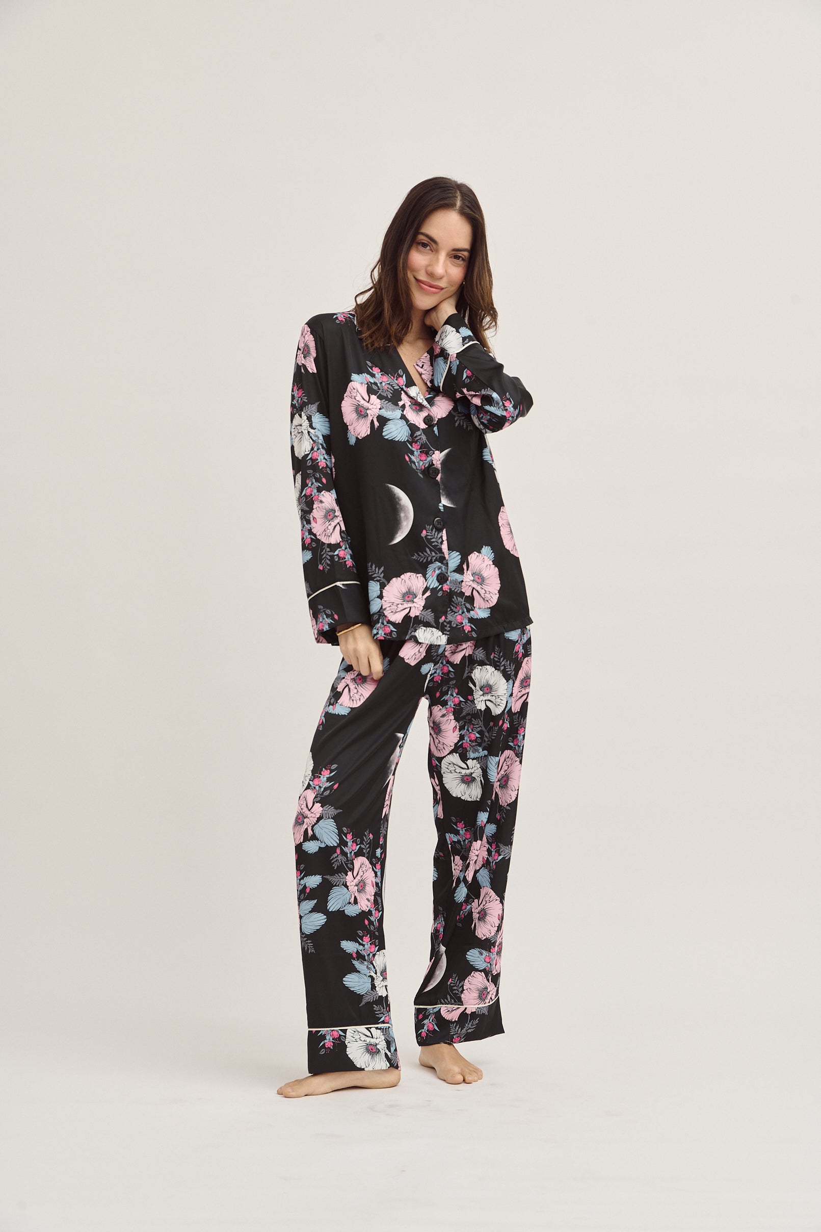 Simoné Sleepwear USA Washable Silk Pajama Set - Grace Kelly — detail close-up