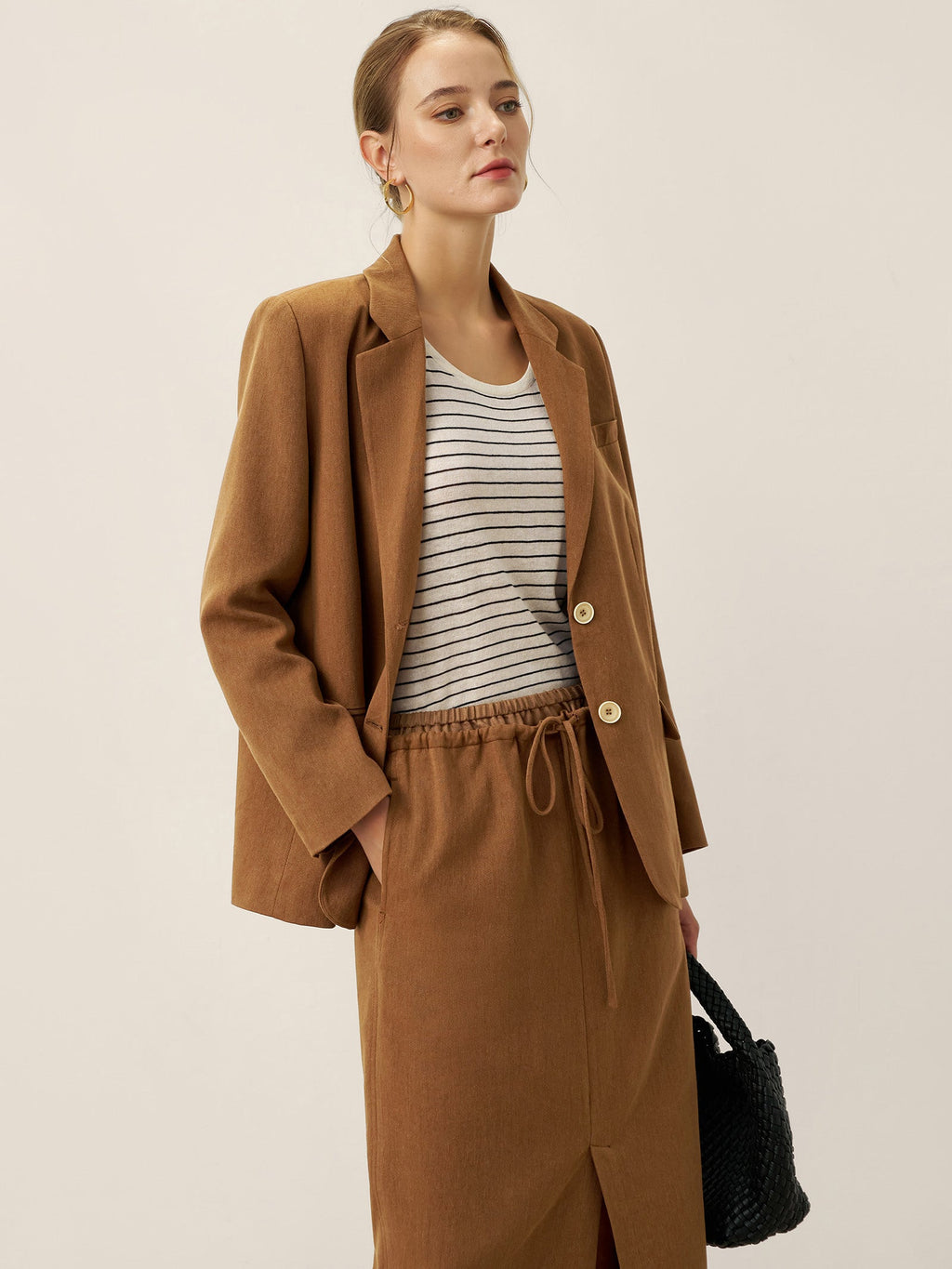LINTICO LINTICO Lyocell Linen Tailored Blazer CASSIDY — construction detail