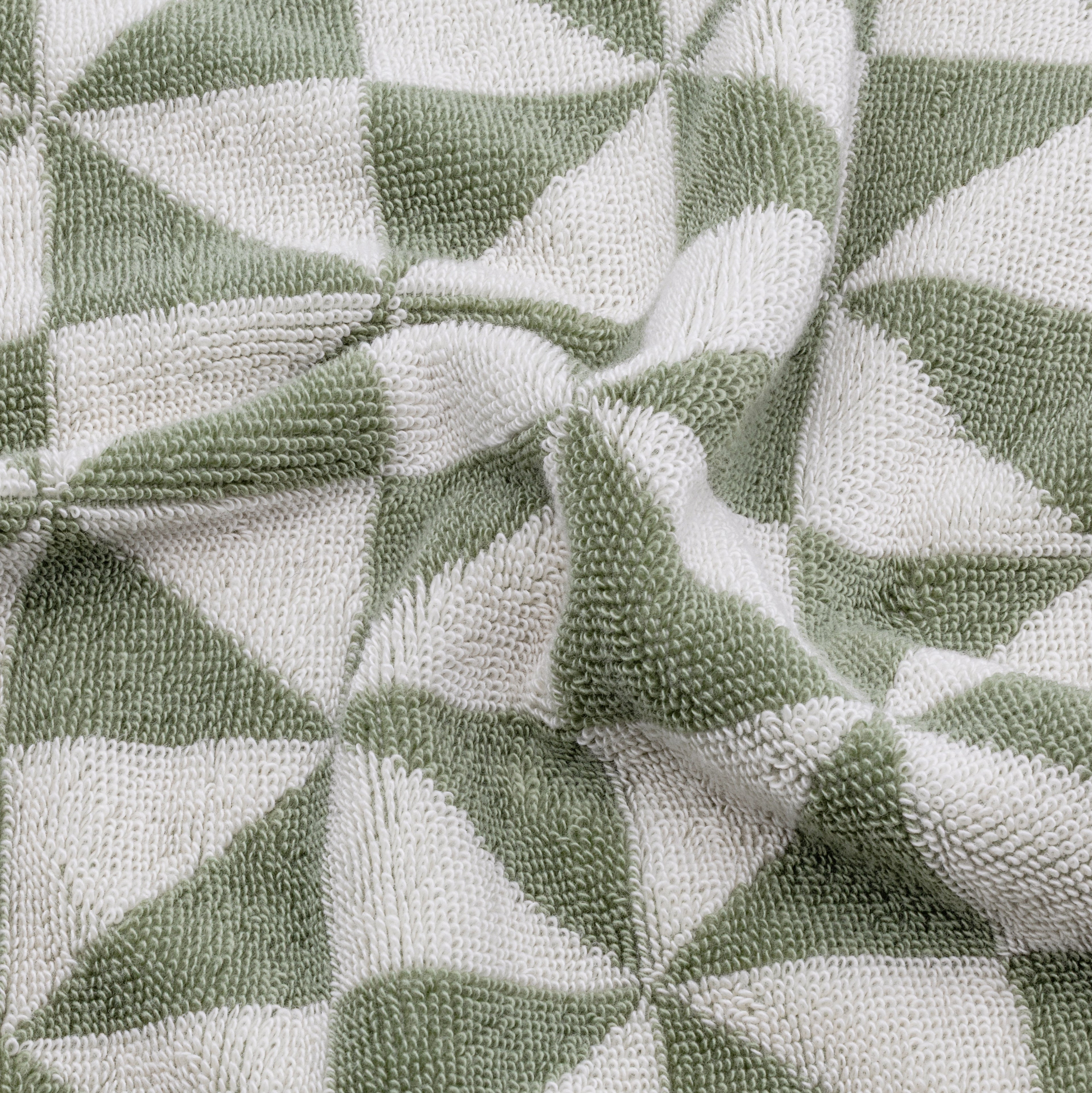 Italic Umbra Beach Towel — feature highlight