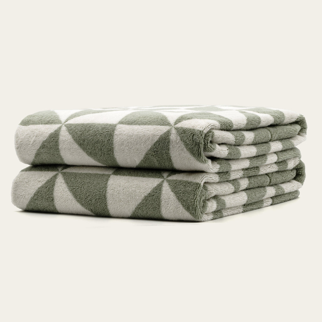 Italic Umbra Beach Towel — product on model