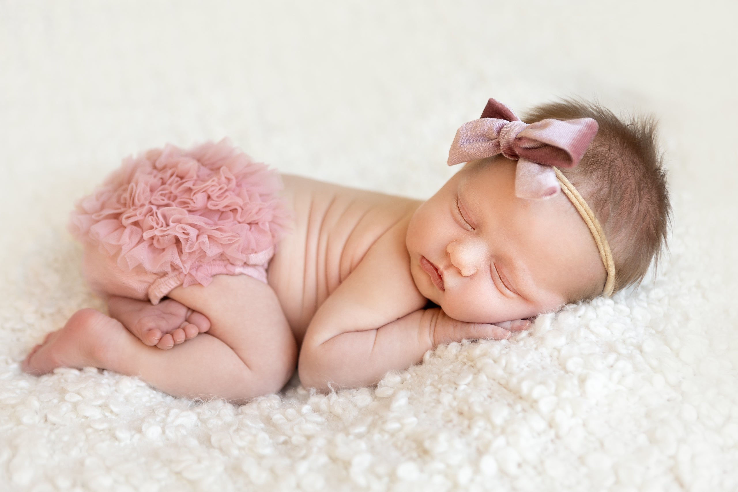 Mila & Rose ® Vintage Pink Ruffle Bum Bloomer — detail close-up