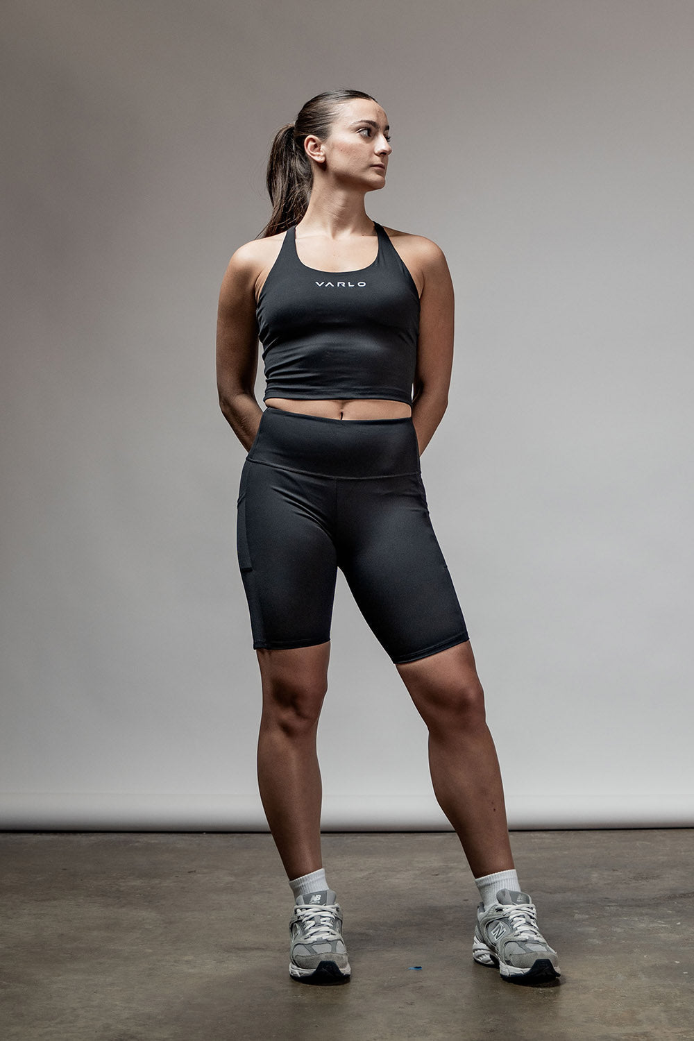 Varlo Women's SOHO Cross Back Crop Tank (Black) — detail shot 8