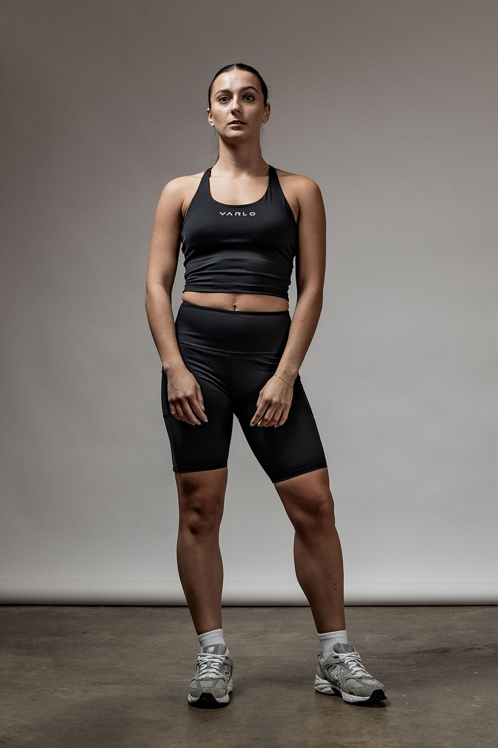 Varlo Women's SOHO Cross Back Crop Tank (Black) — detail shot 10