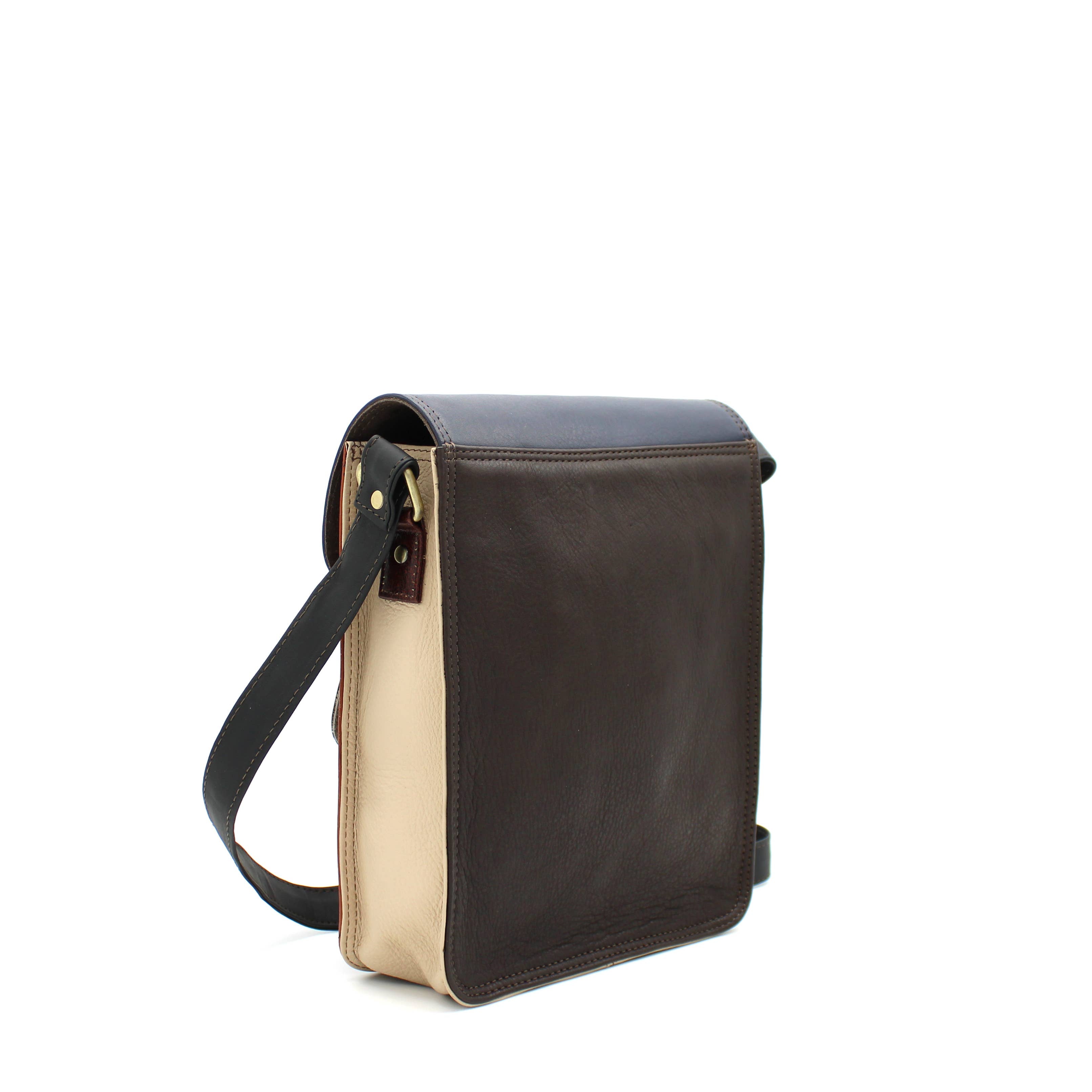 WONENA Soruka Isla · Unisex Leather Crossbody Bag — lifestyle context